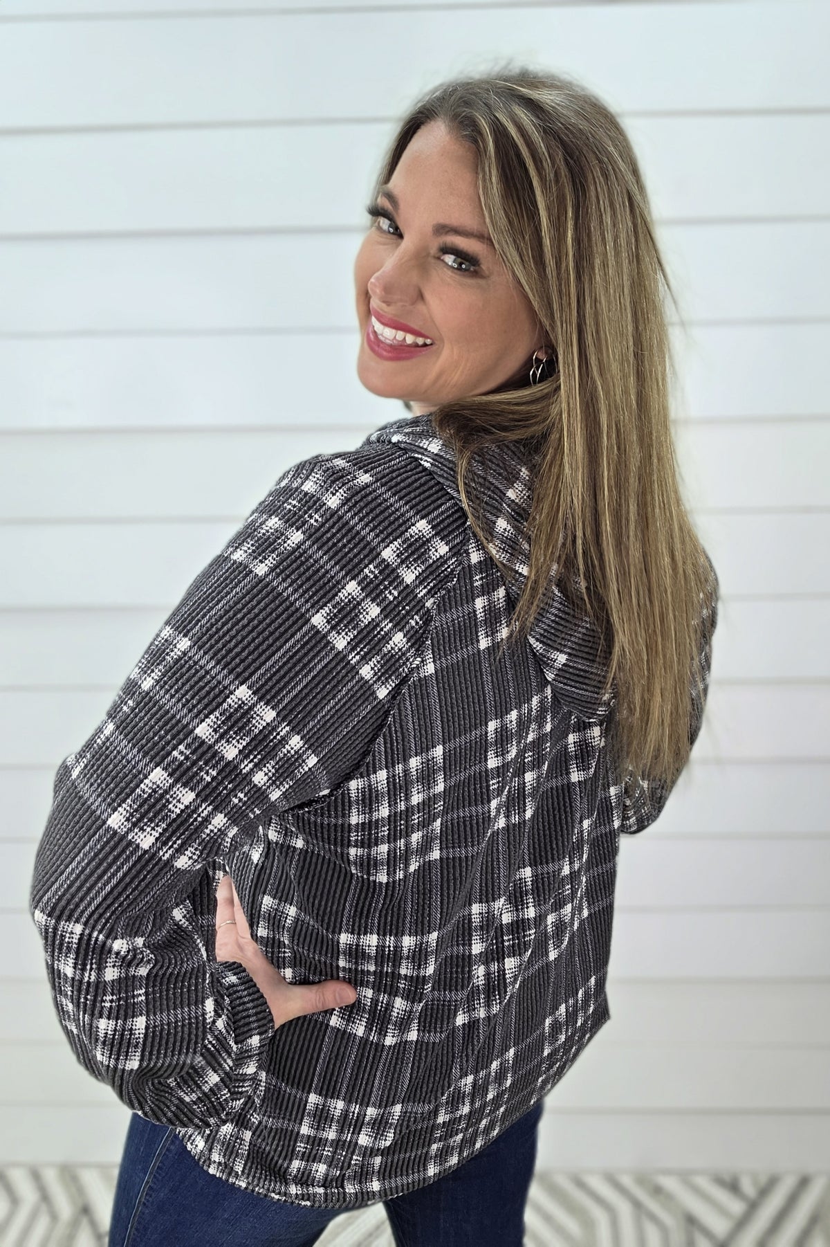 CHARCOAL PLAID RAISED RIBBED HOODIE