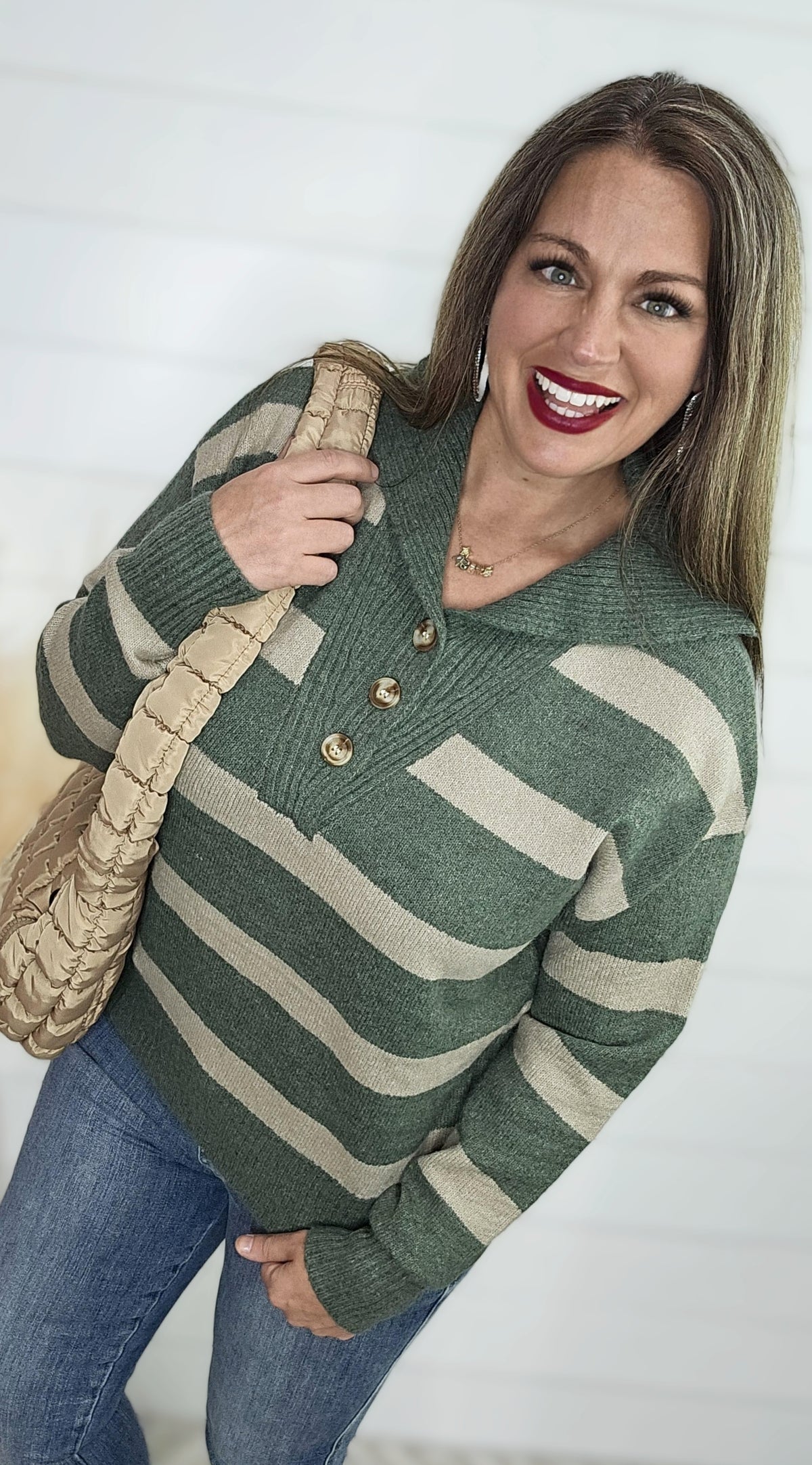 MOSS STRIPED BUTTON NECK LINE PLUSH SWEATER