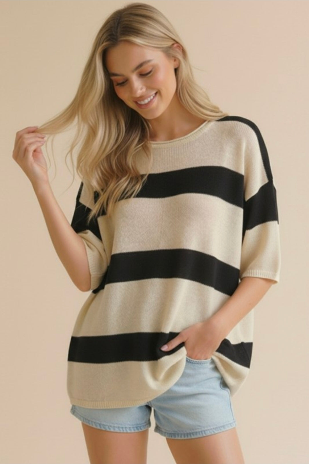 BLACK/CREAM STRIPED SWEATER KNIT SHORT SLEEVE TOP