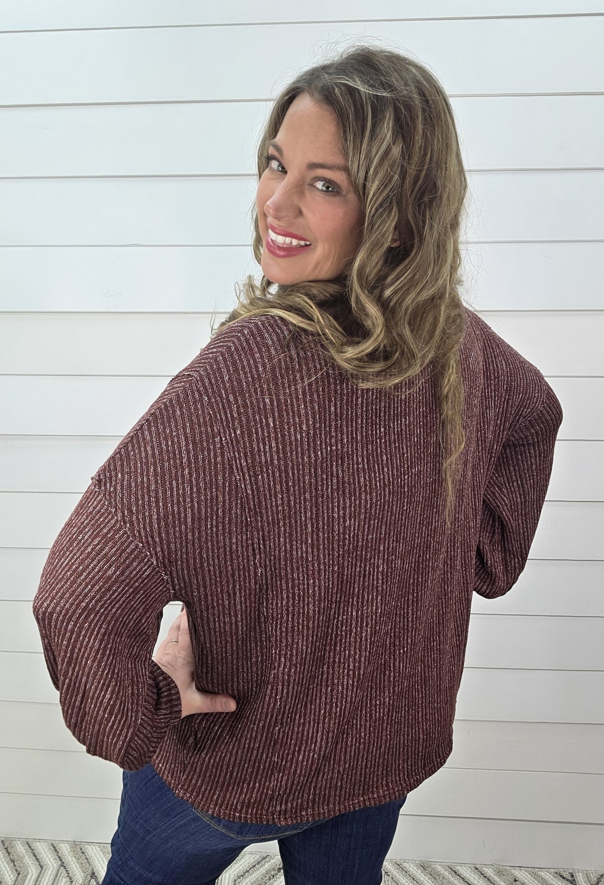 WINE MARBLED LONG SLEEVE KNIT TOP