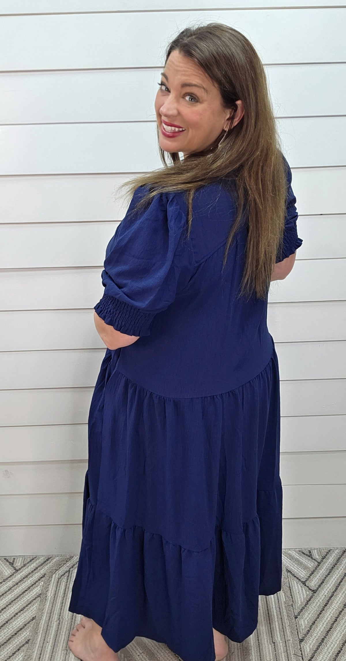 NAVY SOLID V NECK MIDI TIERED DRESS W/ SMOCKED SLEEVE