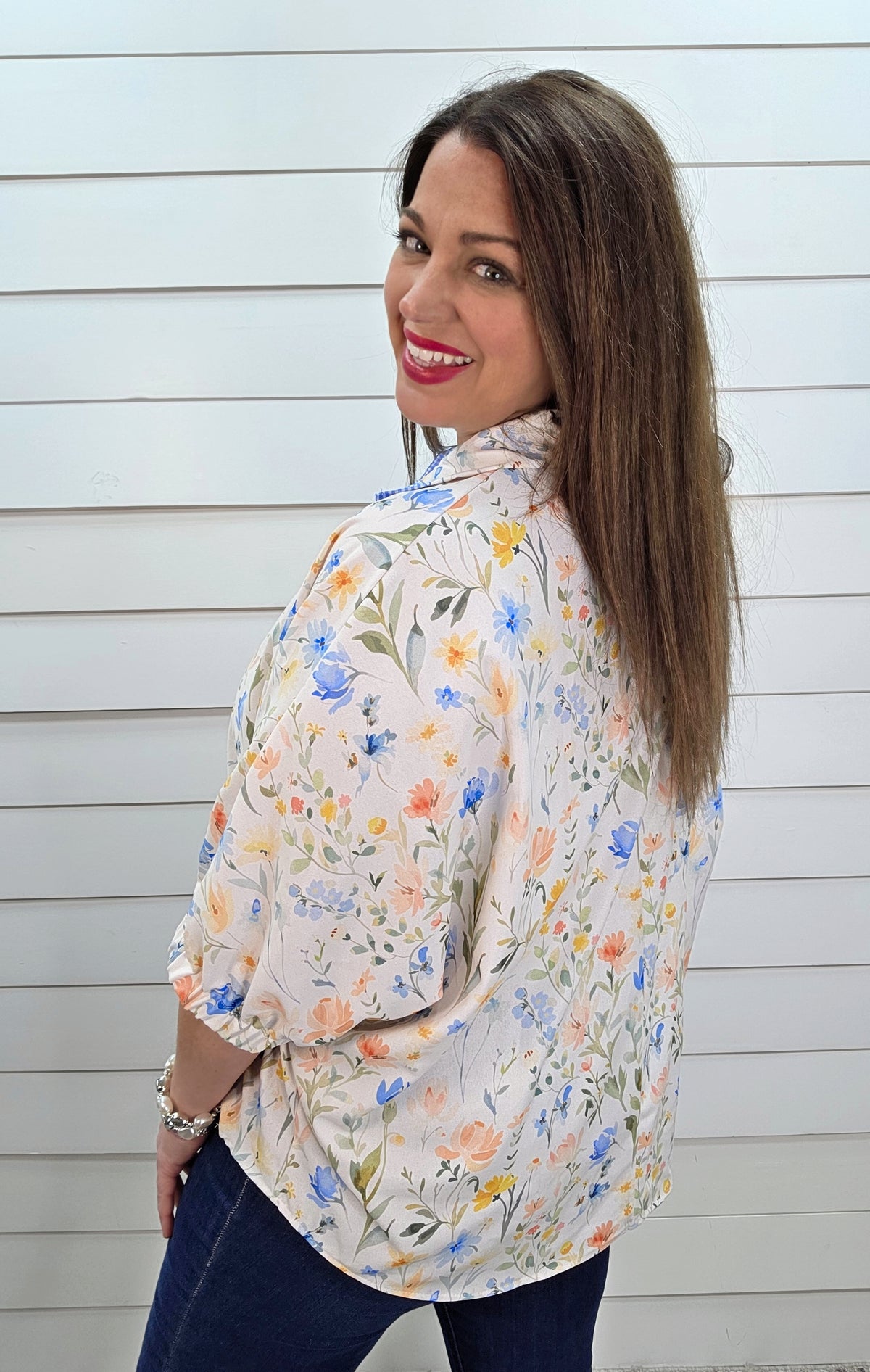 IVORY/BLUE FLORAL LOOSE FIT WOVEN TOP W/ GINGHAM TRIM