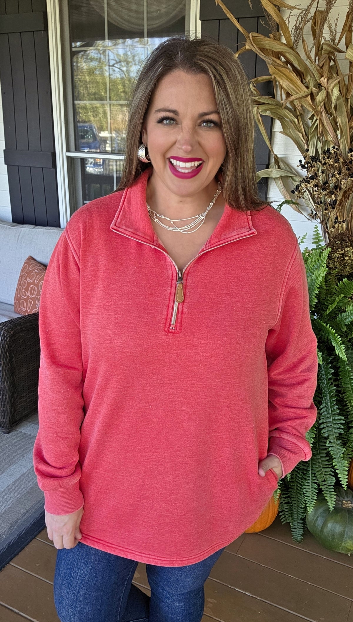 RED MINERAL WASH QUARTER ZIP PULLOVER W/ POCKETS