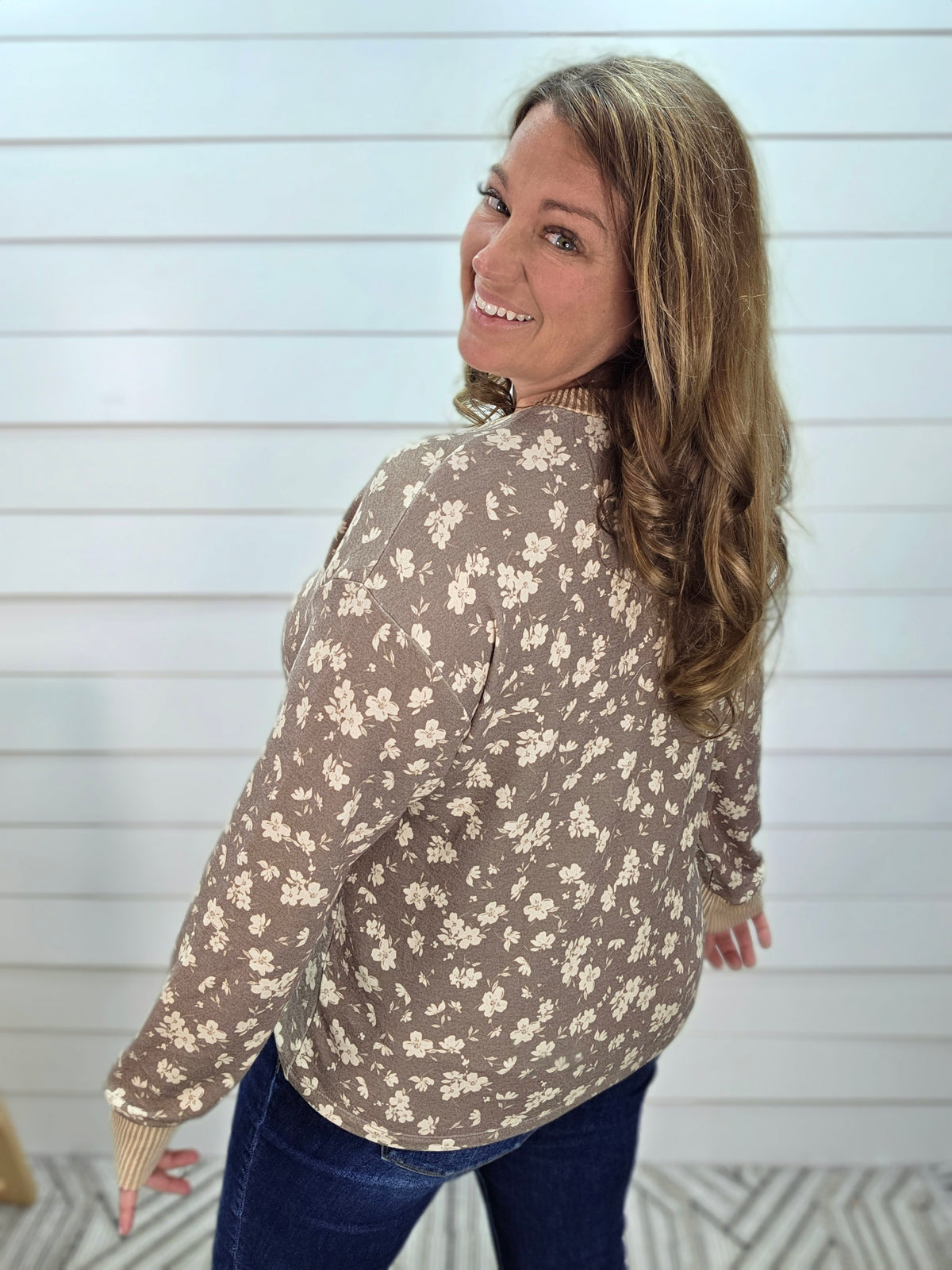 TAUPE FLORAL BUTTON DOWN KNIT TOP W/ RAISED RIBBED TRIM