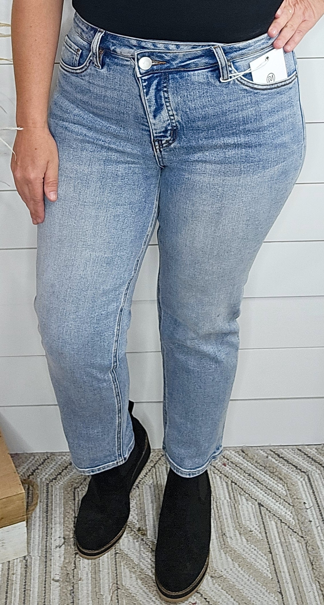 RFM DYLAN TUMMY CONTROL STRAIGHT LEG JEAN- CROSS FRONT