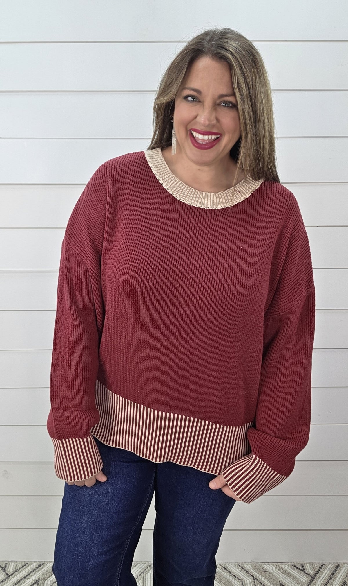BURGUNDY CONTRAST STRIPED HEM W/ BUTTON BACK DETAIL SWEATER