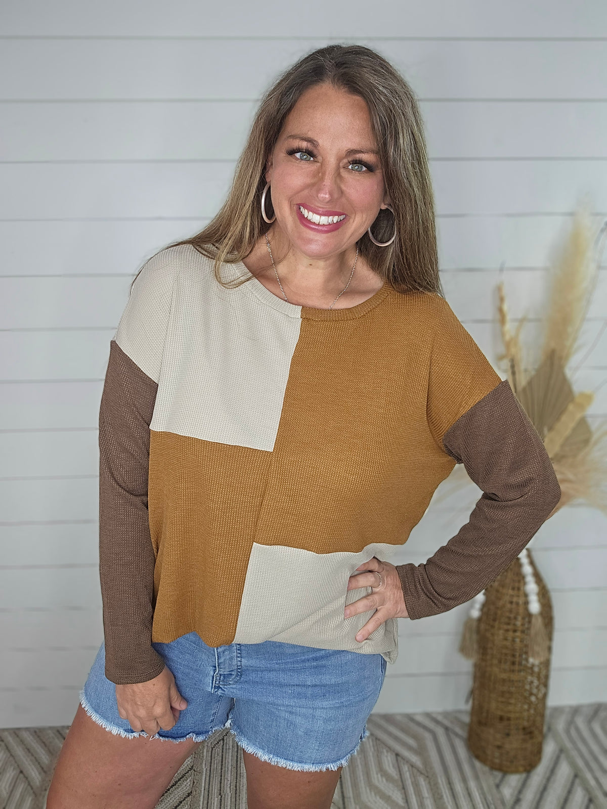 TAUPE/CAMEL COLORBLOCK MICRO WAFFLE OVERSIZED TOP