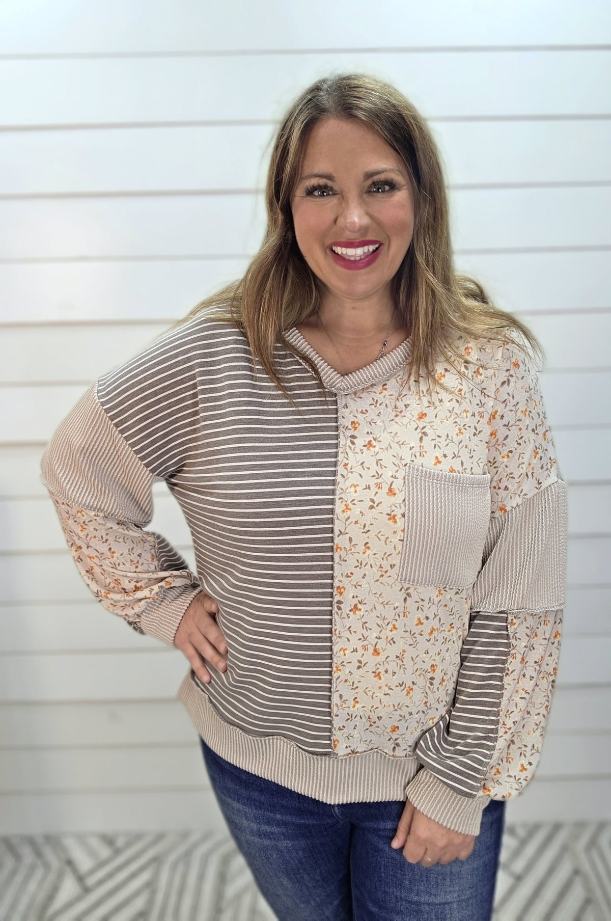 BROWN/TAUPE FORAL/STRIPED CONTRAST KNIT TOP