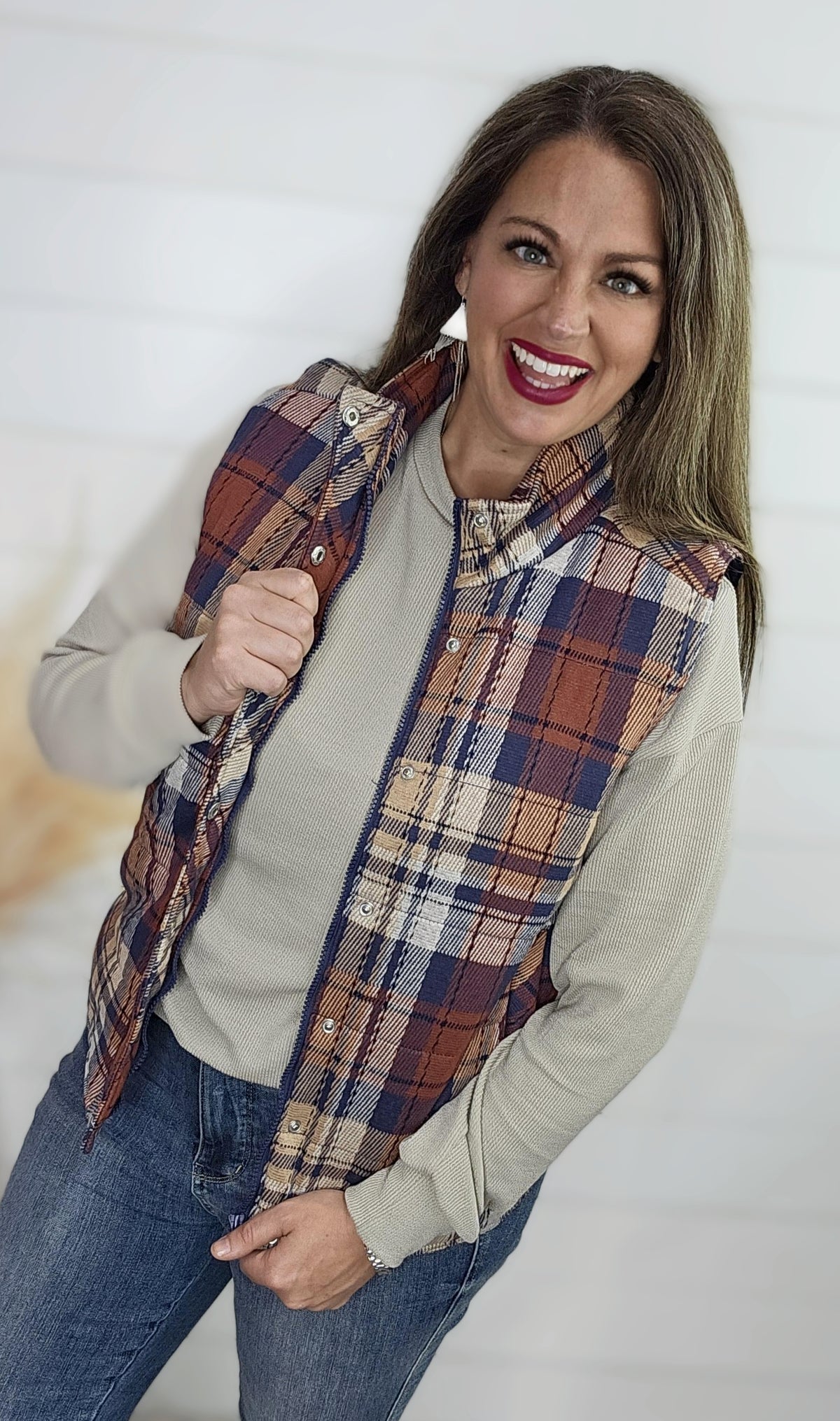 SCARLET/NAVY PLAID SNAP UP VEST