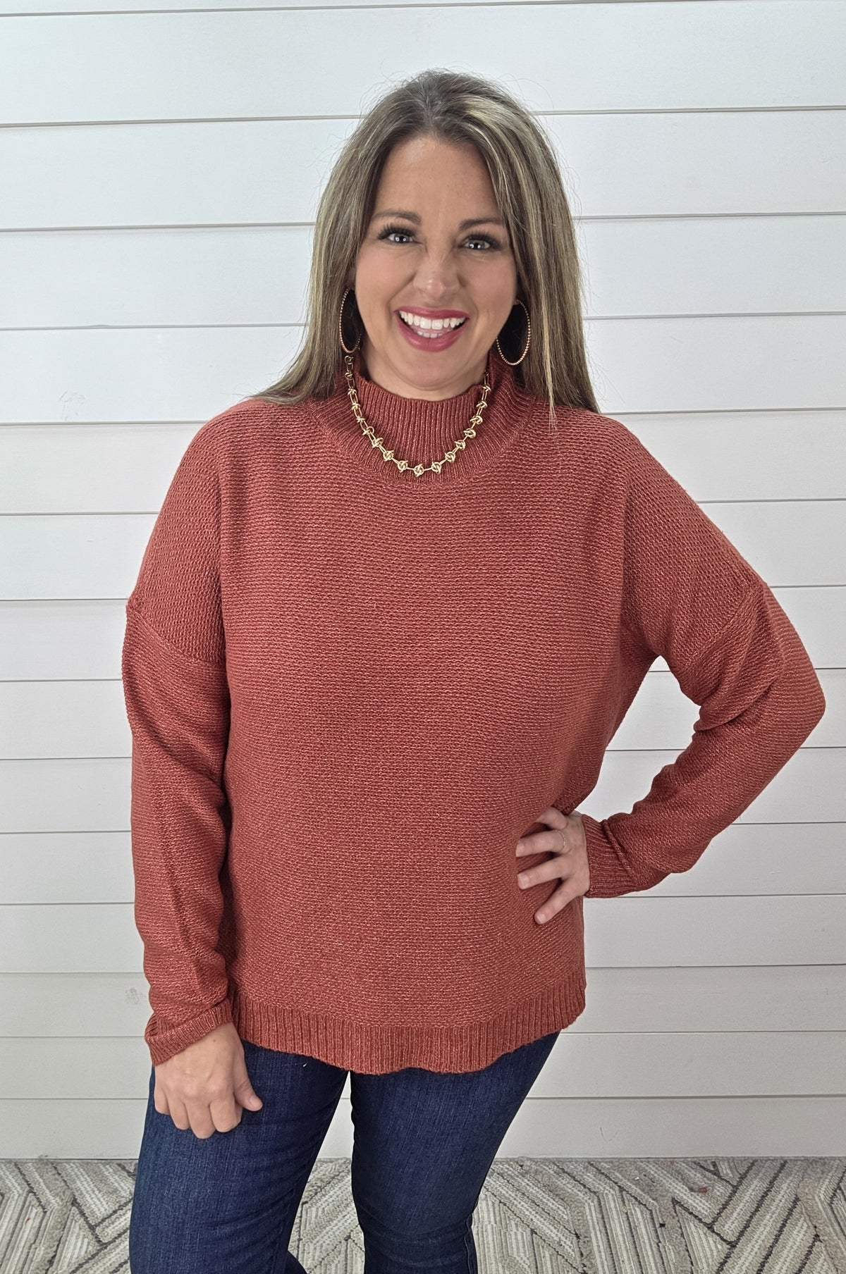 BRICK MARBLED SIDE SLIT MOCK NECK SWEATER