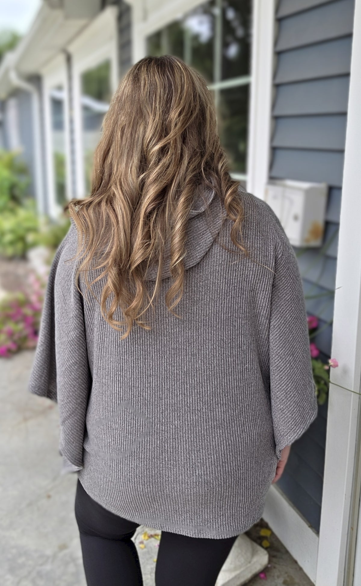 DEAR SCARLETT HORIZON PONCHO HOODIE - CHARCOAL