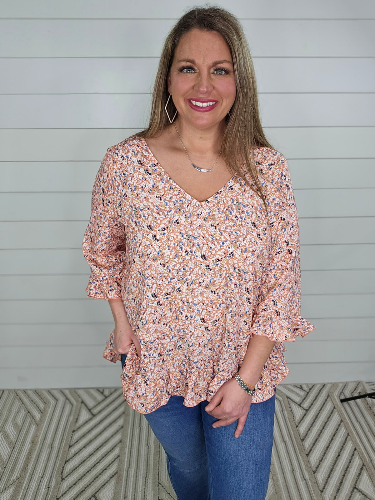 CORAL/NAVY FLORAL RUFFLE WOVEN TOP