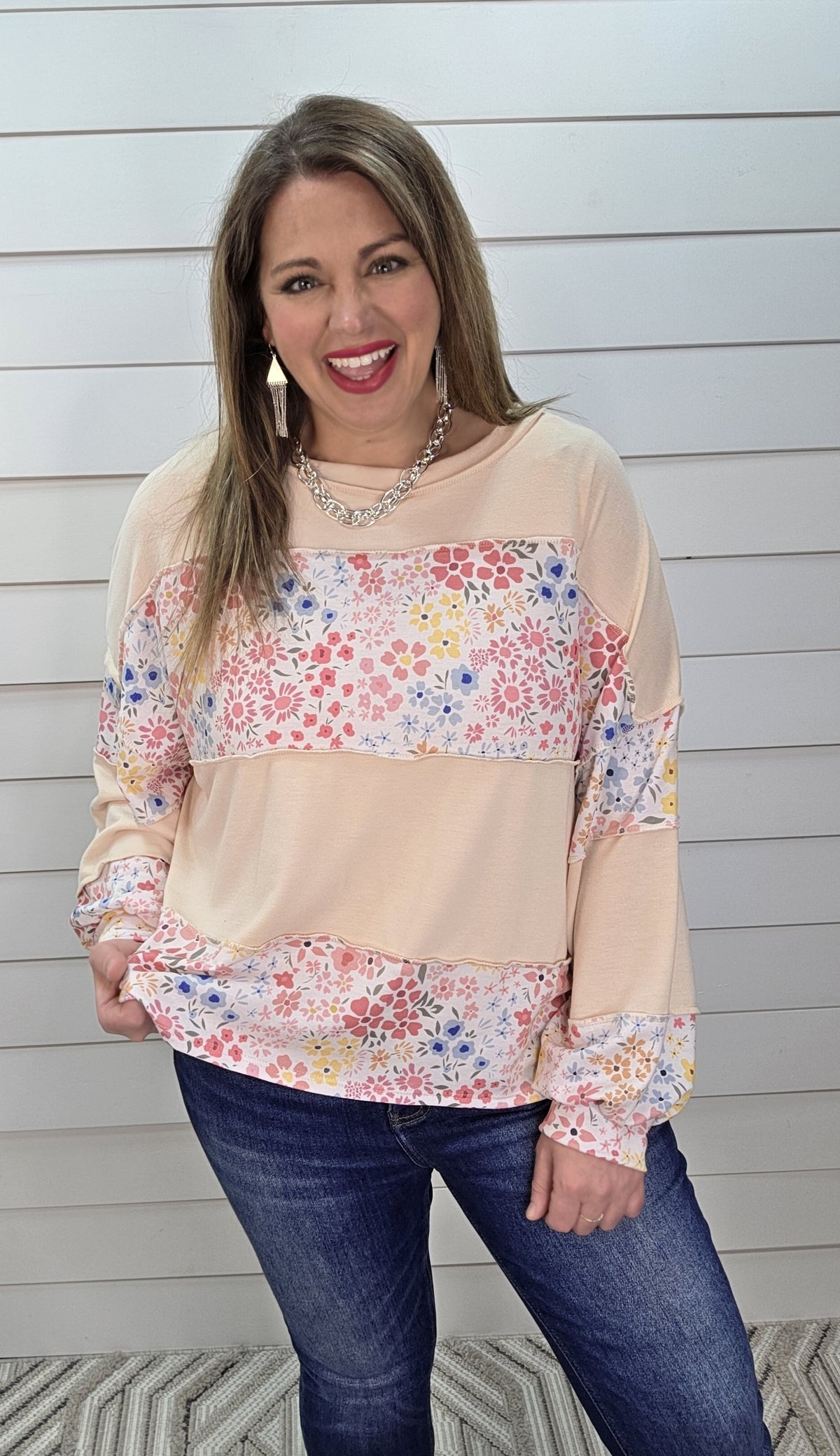 CREAM LOOSE FIT FLORAL COLORBLOCK KNIT TOP