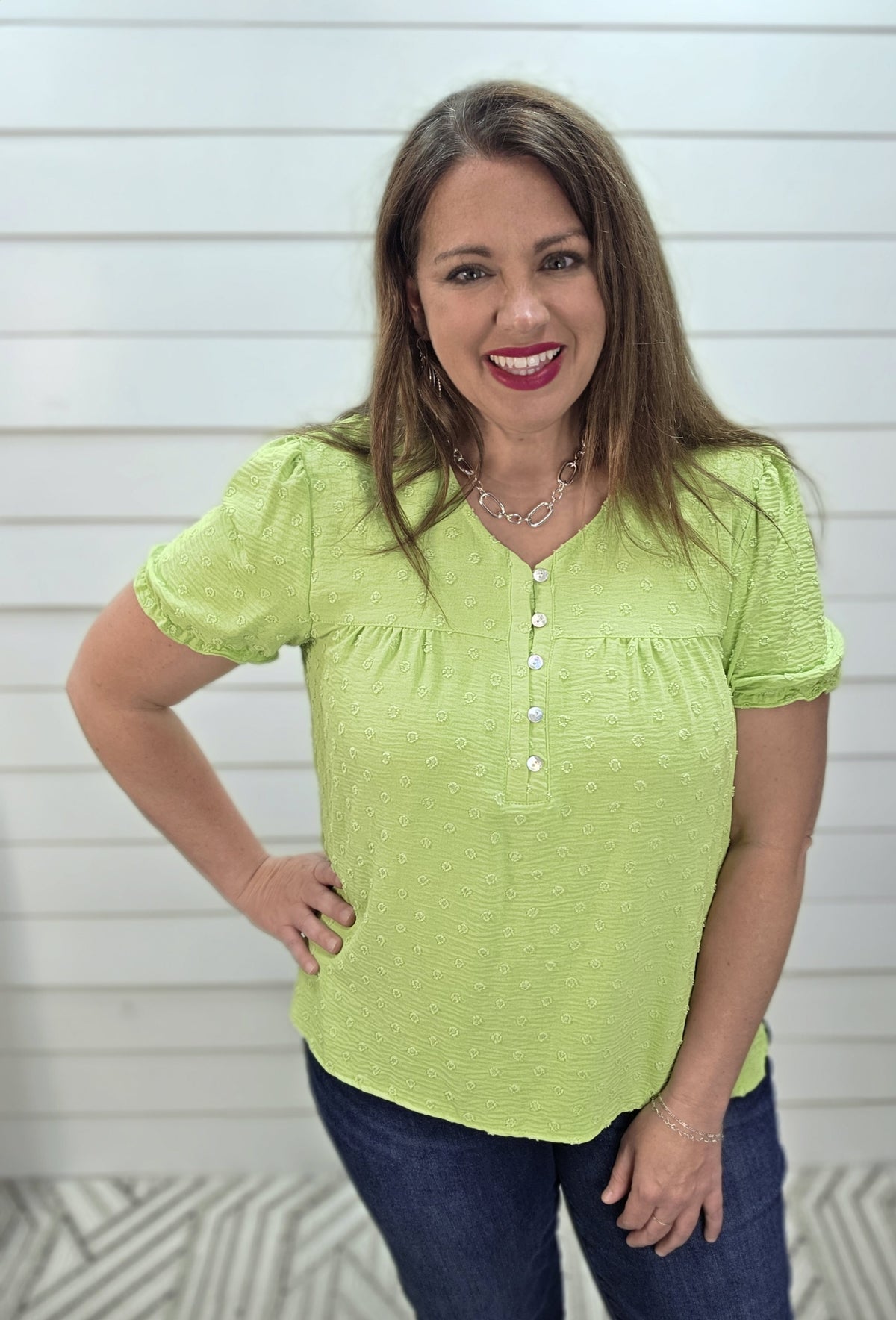 GREEN TEXTURED V NECK TOP