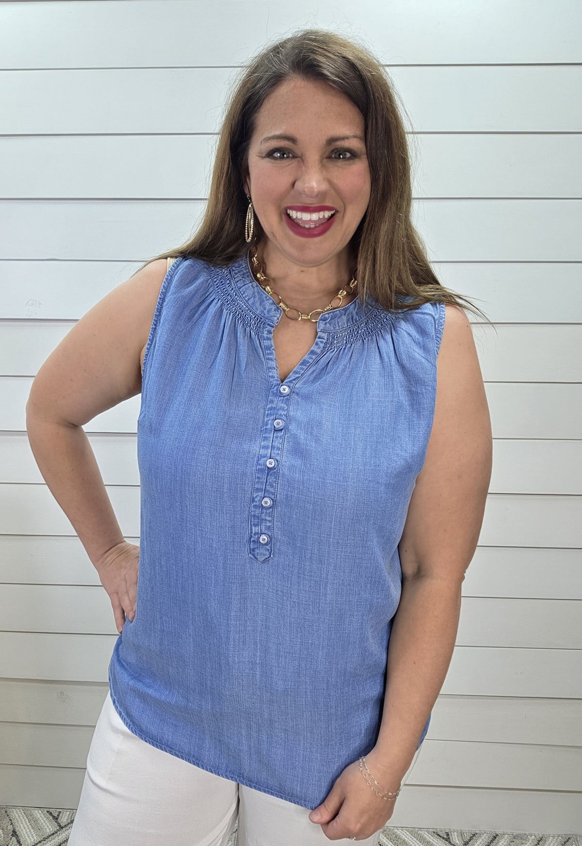 DENIM HENLEY SLEEVELESS TOP