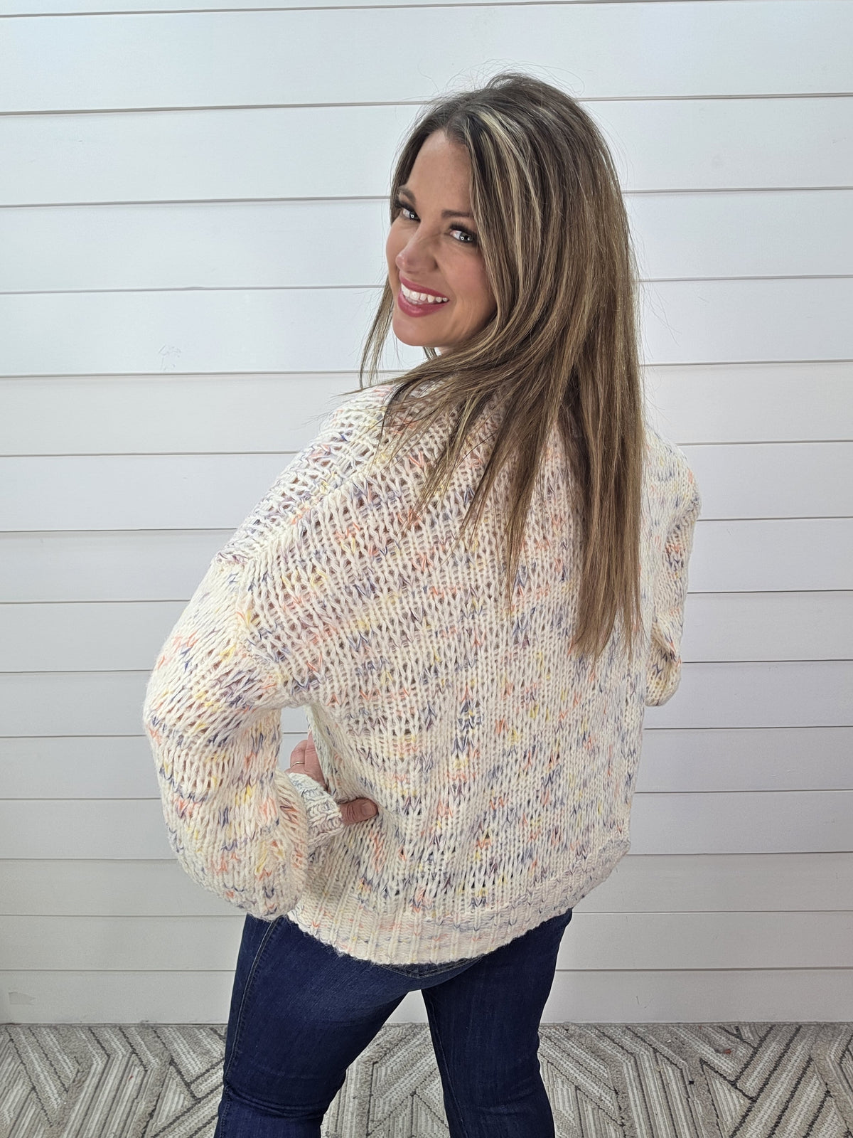 IVORY MULTI COLOR THREAD KNIT SWEATER