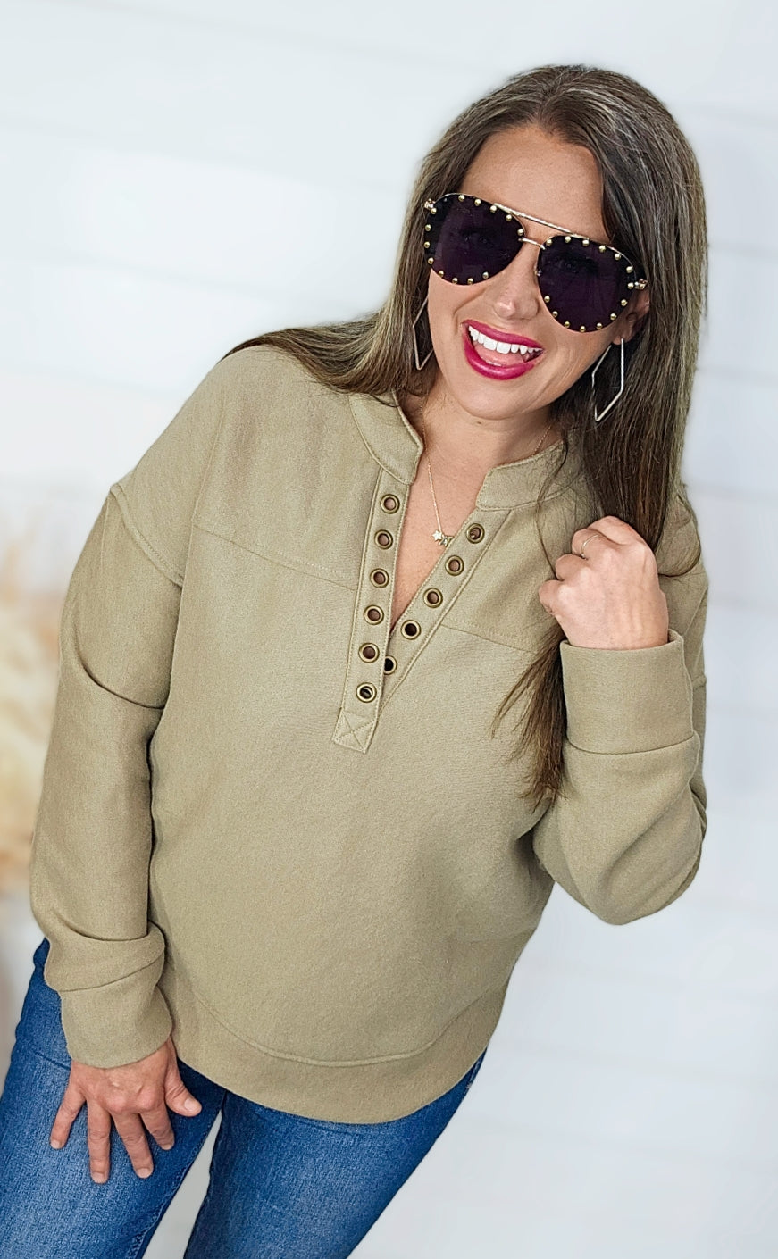 TAUPE EYELET V NECK PULLOVER