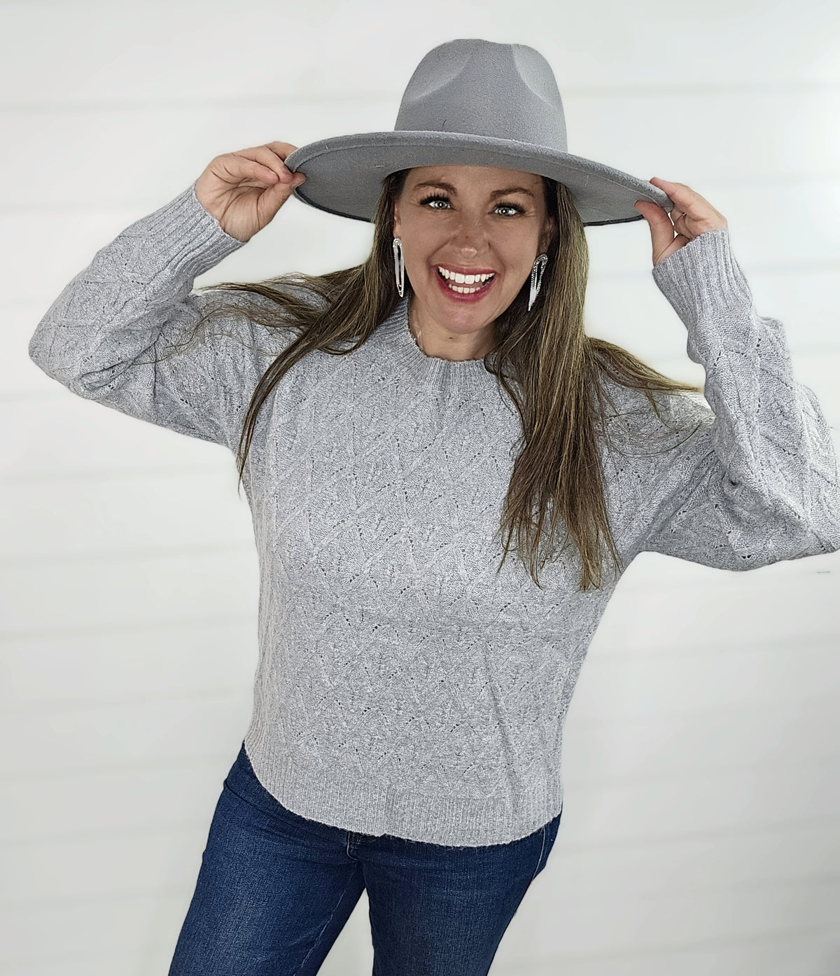 HEATHER GREY TEXTURED SOFT LIGHT WEIGHT SWEATER