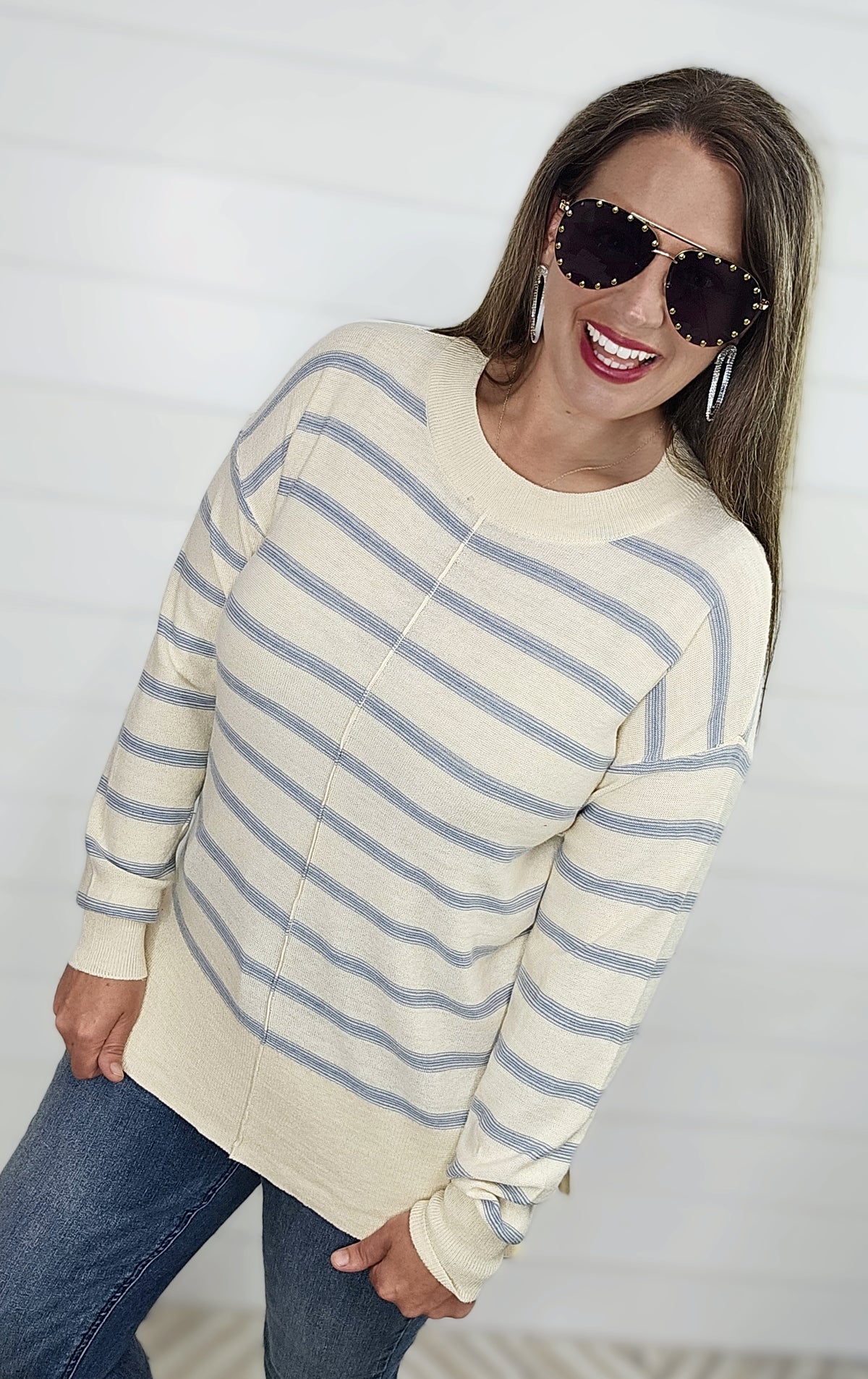 VINTAGE BLUE/OATMEAL STRIPED CENTER SEAM LIGHT WEIGHT SWEATER