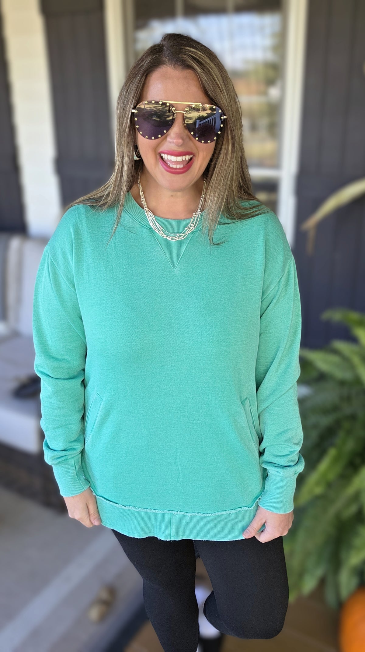 TEAL GREEN CURVED HEM PULLOVER W/ POCKETS