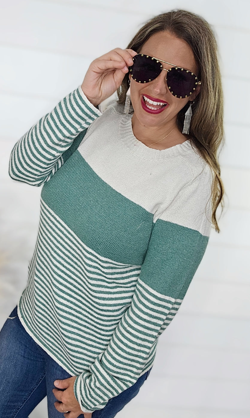 LT JADE COLORBLOCK STRIPE CREW NECK LIGHT WEIGHT SWEATER