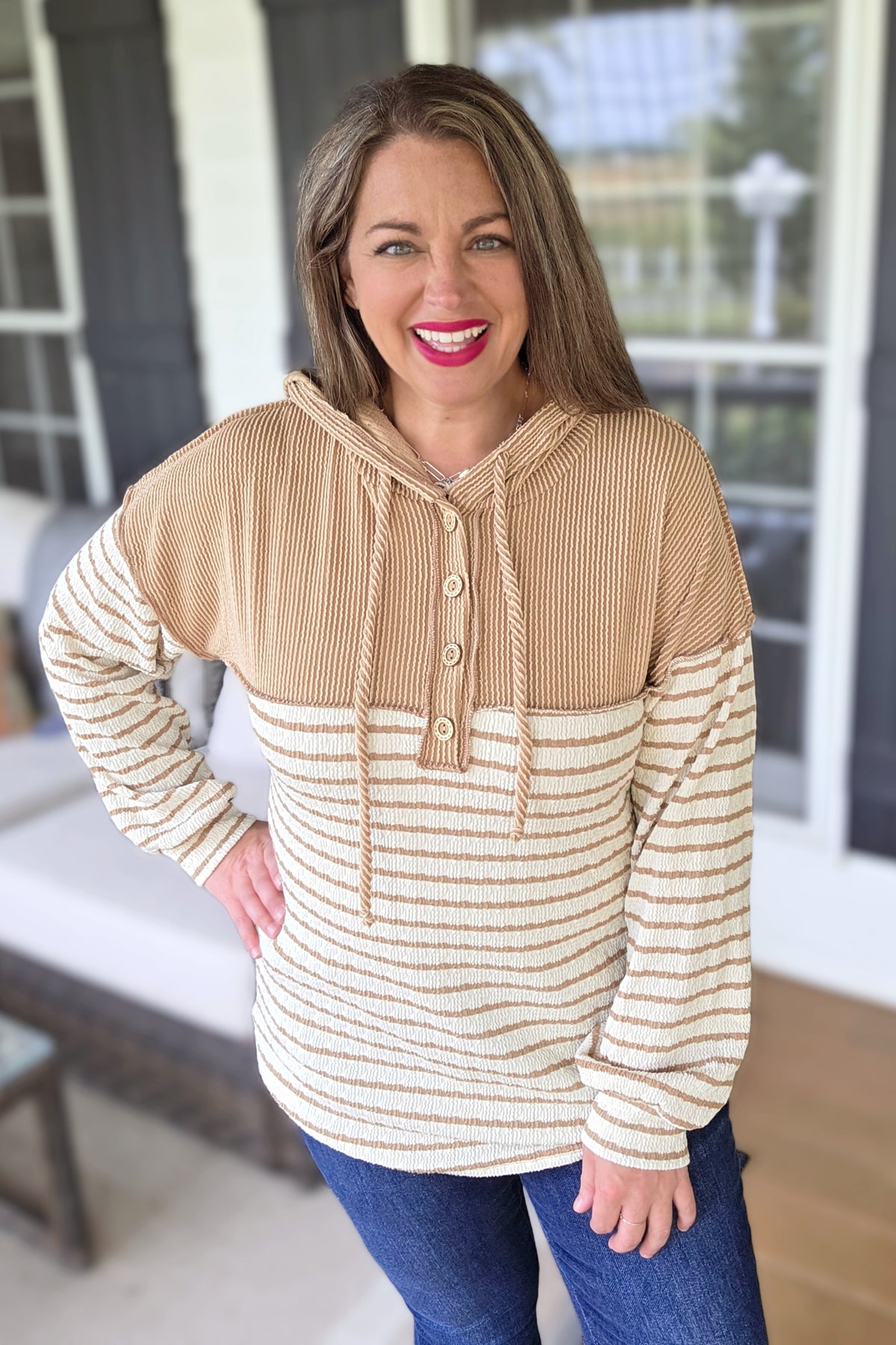 CREAM/MOCHA STRIPED CONTRAST FABRIC HOODED BUTTON TRIM TOP