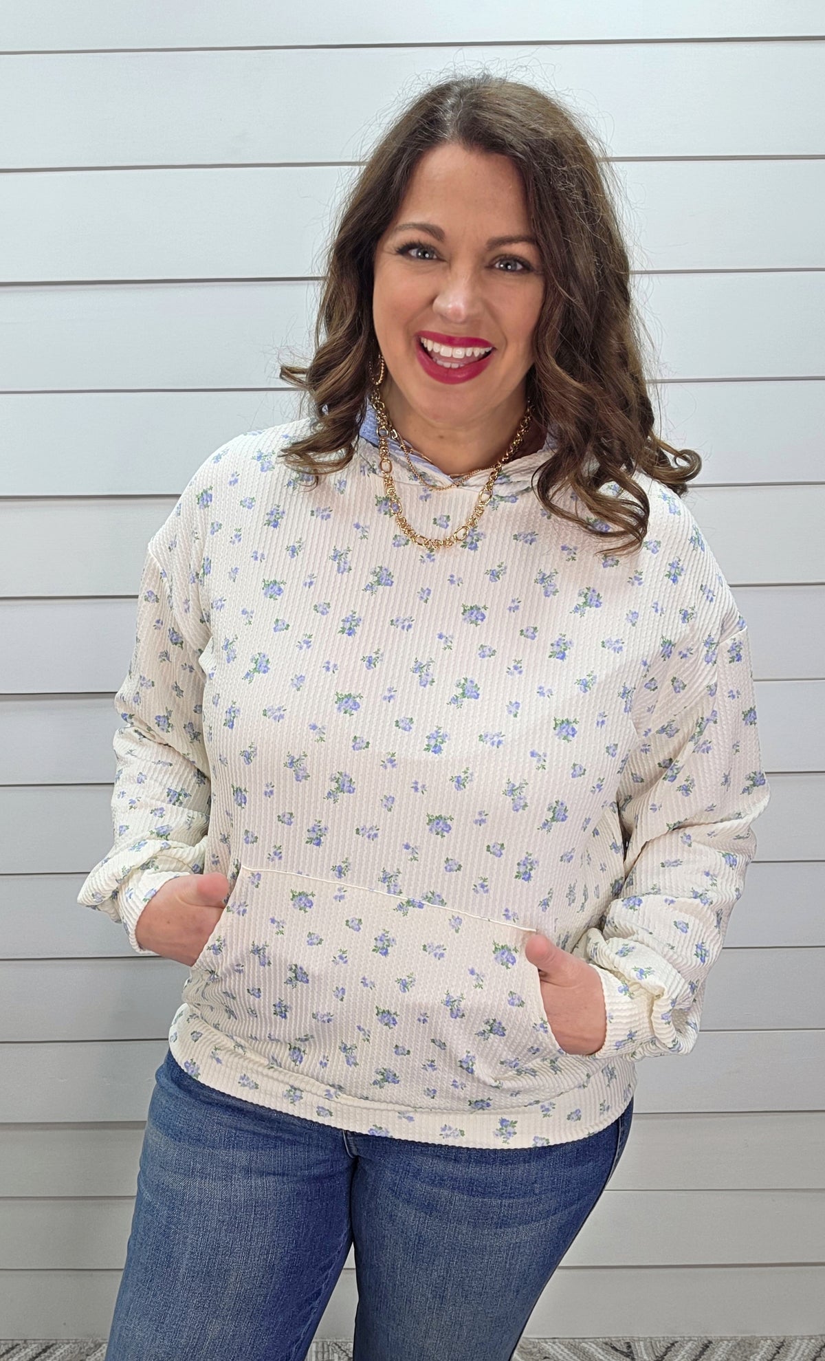 BLUE FLORAL RAISED RIBBED PULLOVER LIGHT WEIGHT HOODIE