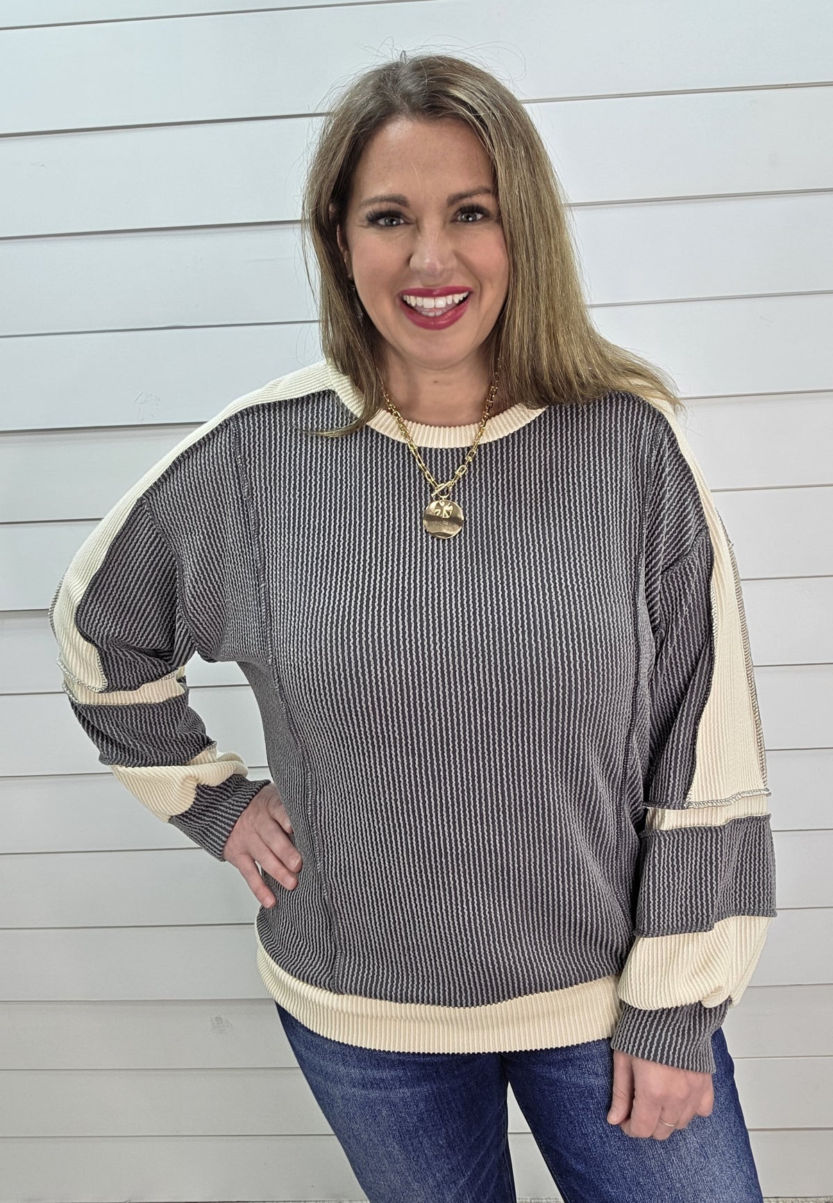 CHARCOAL/CREAM COLORBLOCK RAISED RIBBED KNIT TOP