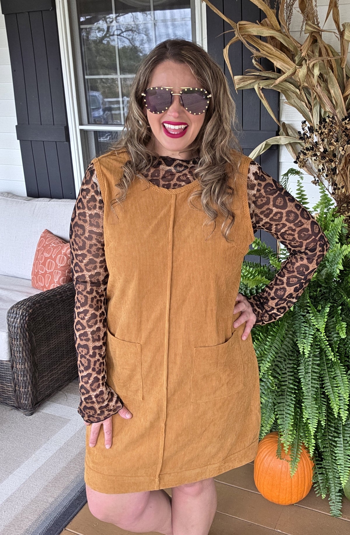 DARK CAMEL CORDED DRESS WITH POCKETS