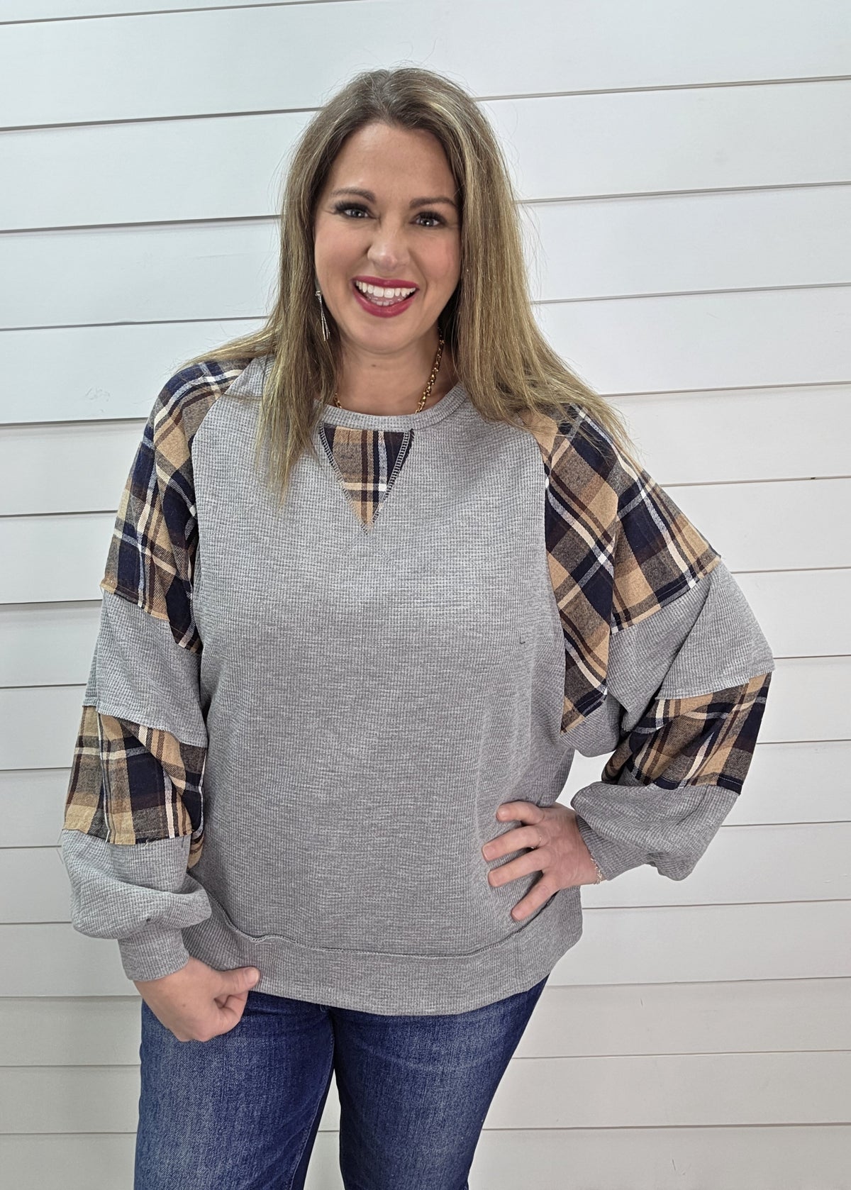 GREY WAFFLE TEXTURE TOP W/ PLAID CONTRAST