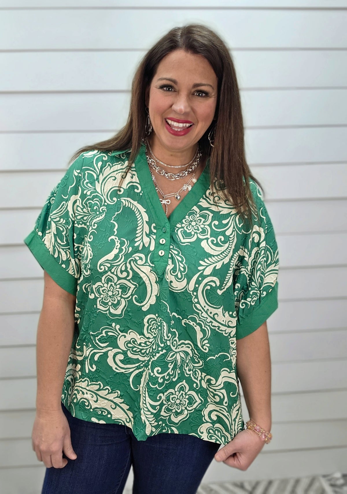 GREEN/CREAM TEXTURED OVERSIZED PRINTED V NECK TOP