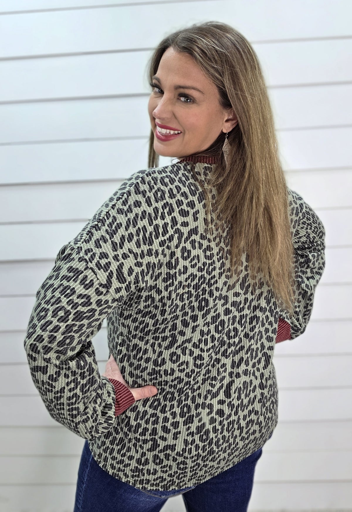 OLIVE ANIMAL PRINT RAISED RIBBED TOP W/ BURGUNDY TRIM