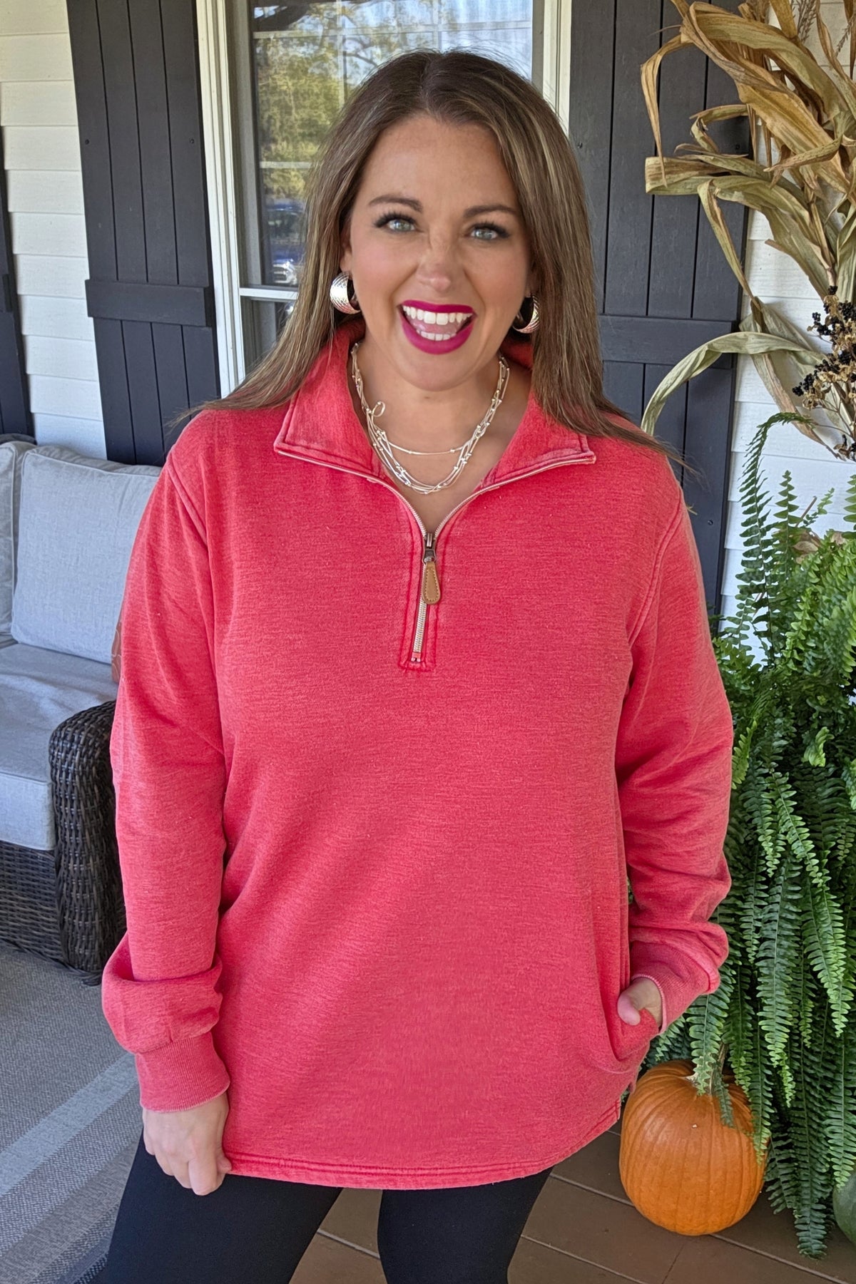 RED MINERAL WASH QUARTER ZIP PULLOVER W/ POCKETS