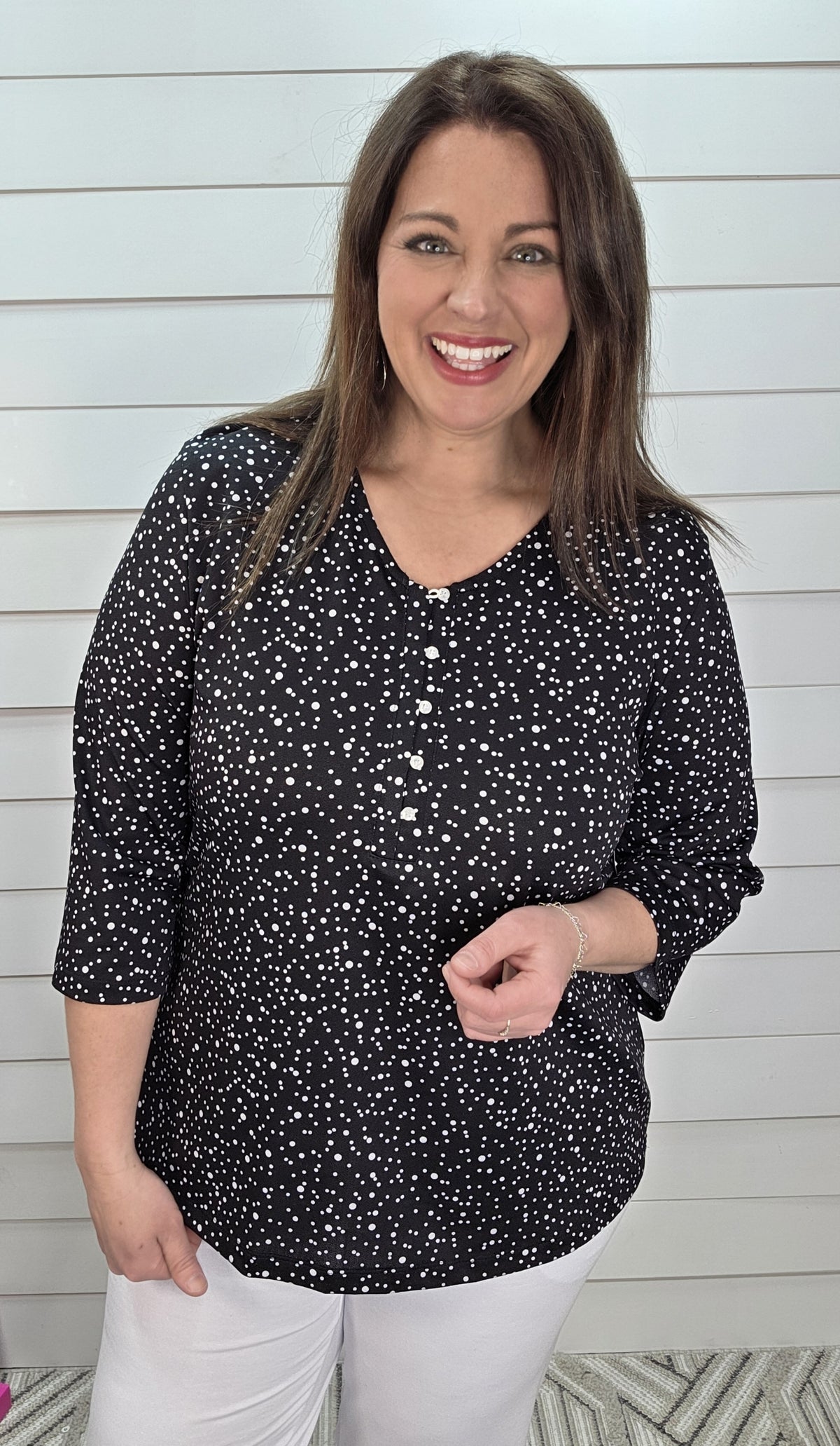 BLACK/WHITE DOT KNIT 3/4 SLEEVE TOP