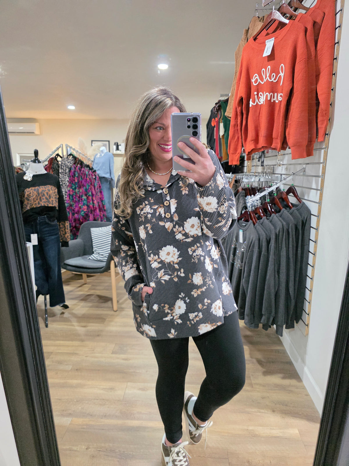 BLACK/FLORAL RAISED RIBBED OVERSIZED HOODED TOP