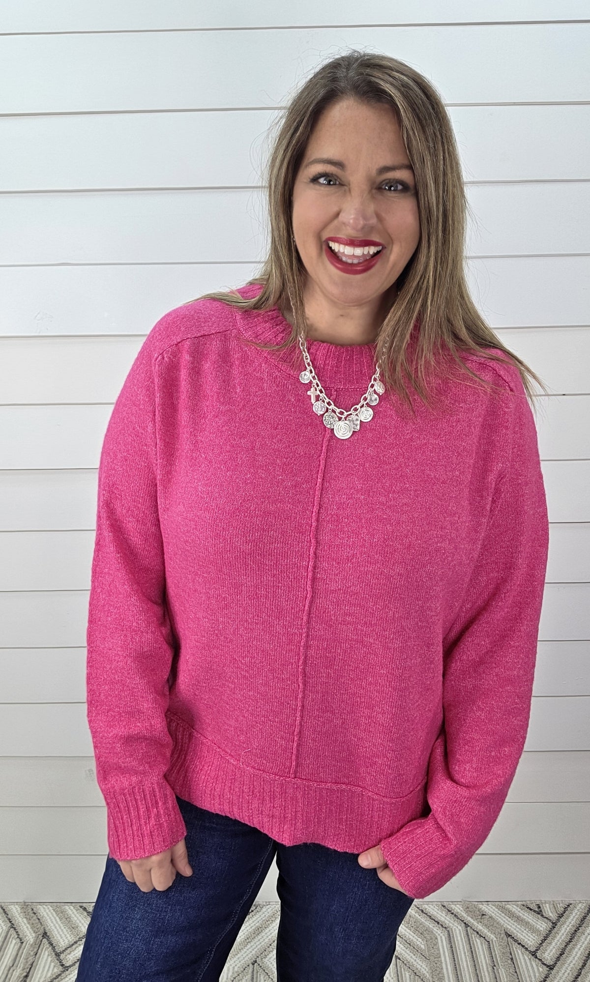 MAGENTA FRONT SEAM KNIT SWEATER
