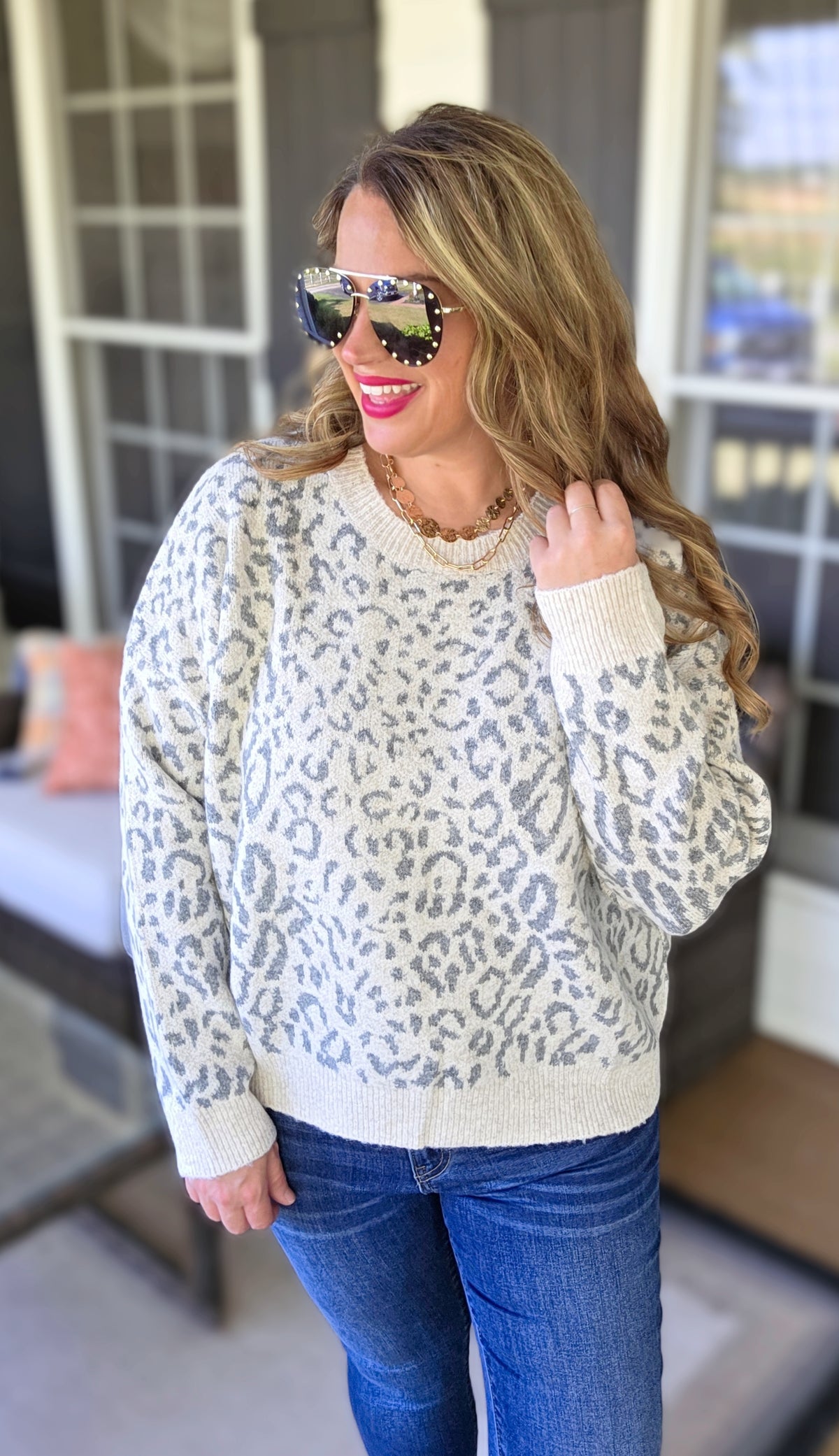 CREAM/GREY LEOPARD PULLOVER SWEATER