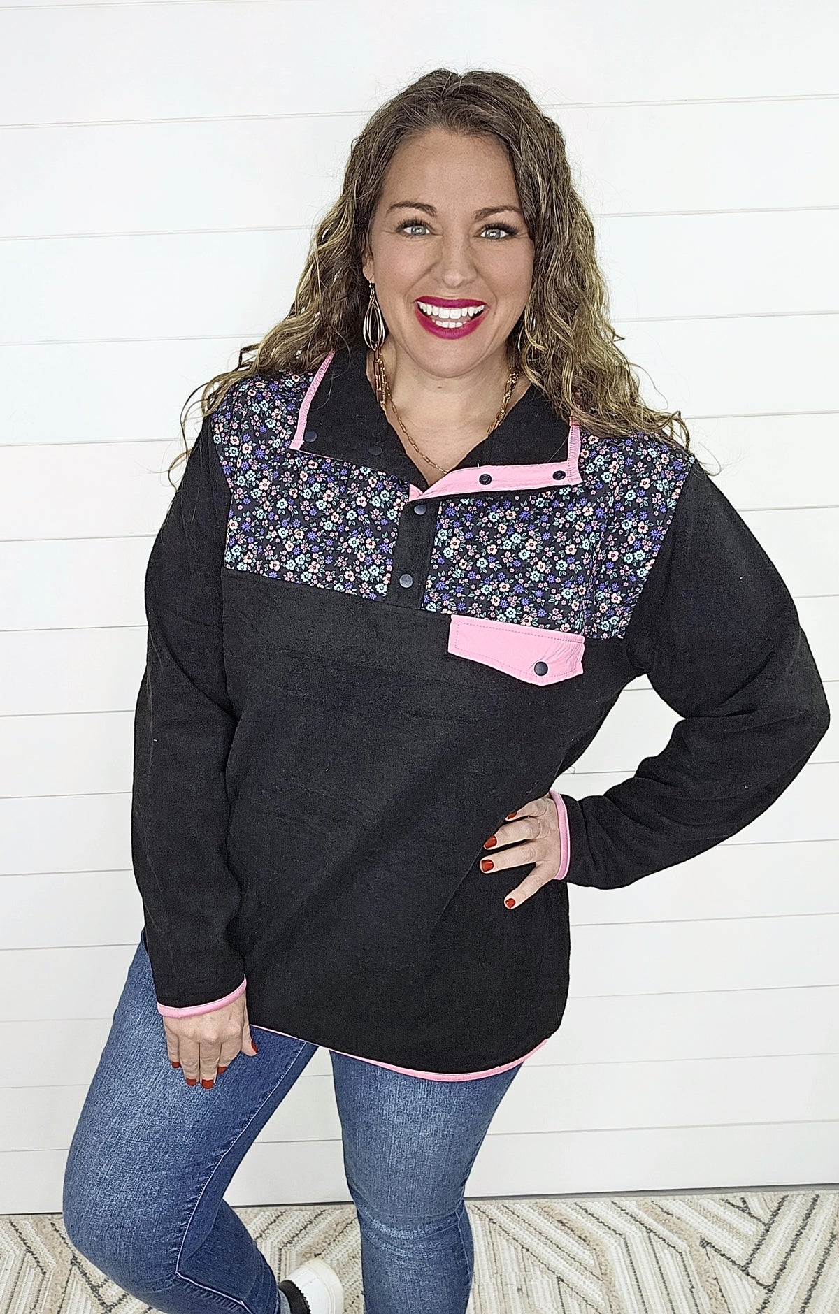 BLACK/PINK/FLORAL QUARTER SNAP PULLOVER