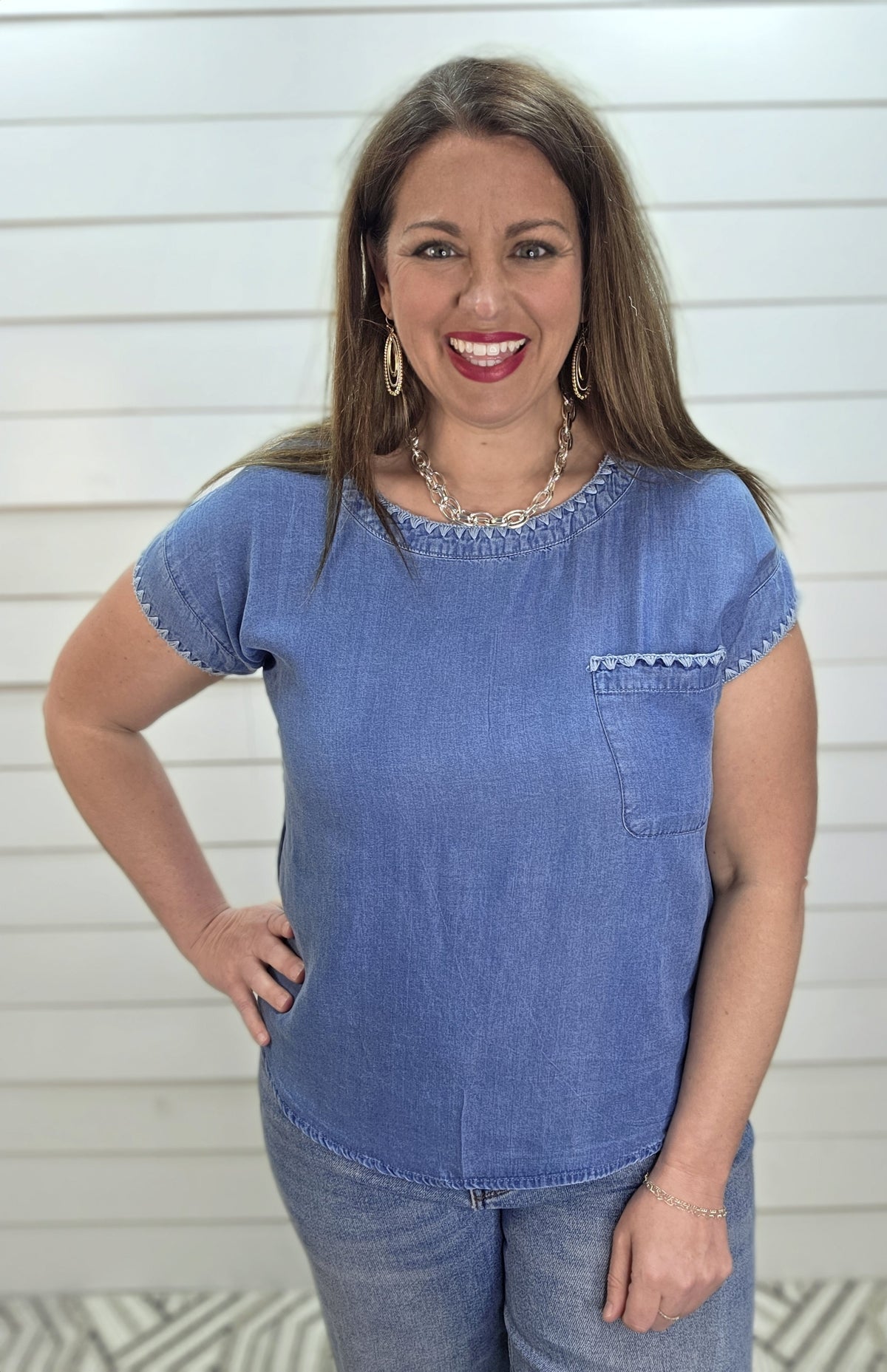 DENIM EDGE STITCH SHORT SLEEVE TOP