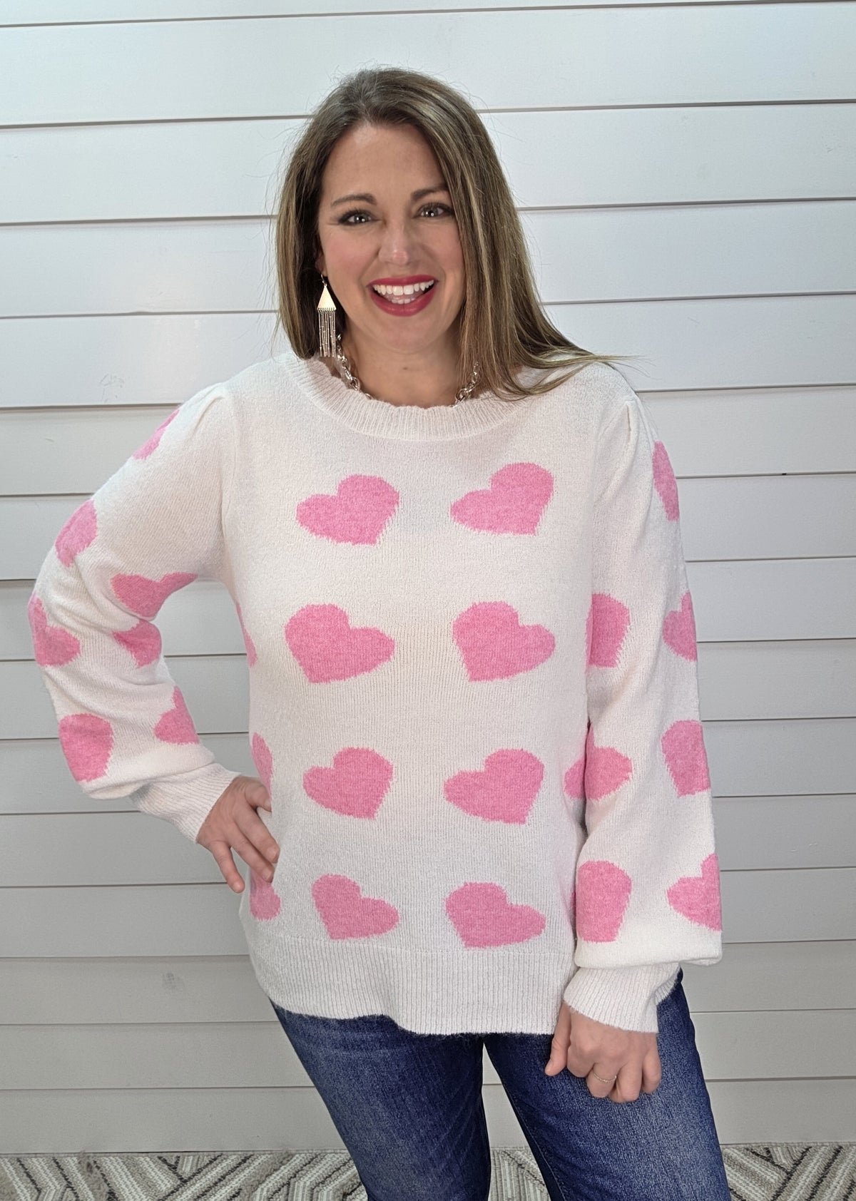 WHITE/PINK HEART SWEATER WITH SCALLOPED NECKLINE