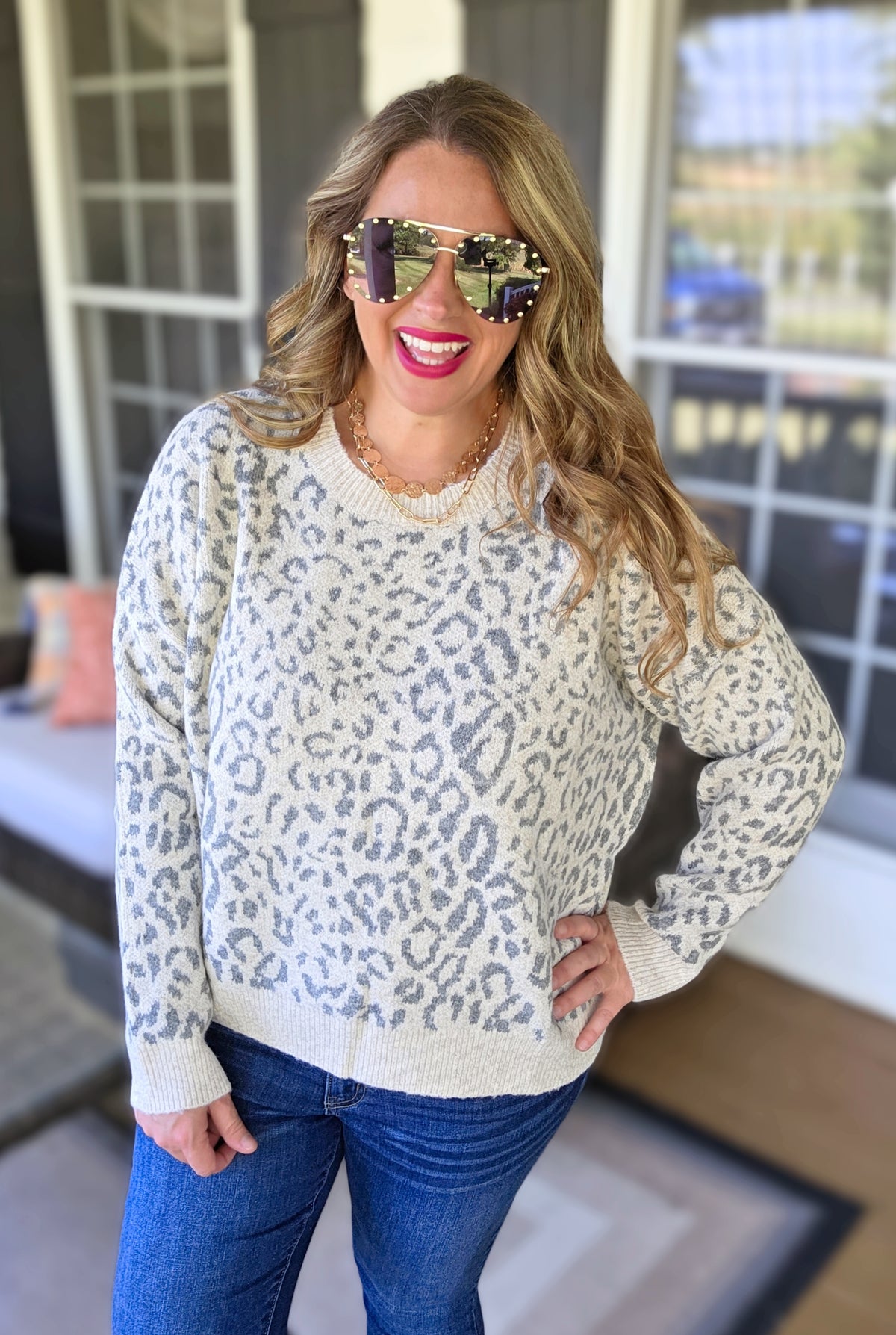 CREAM/GREY LEOPARD PULLOVER SWEATER
