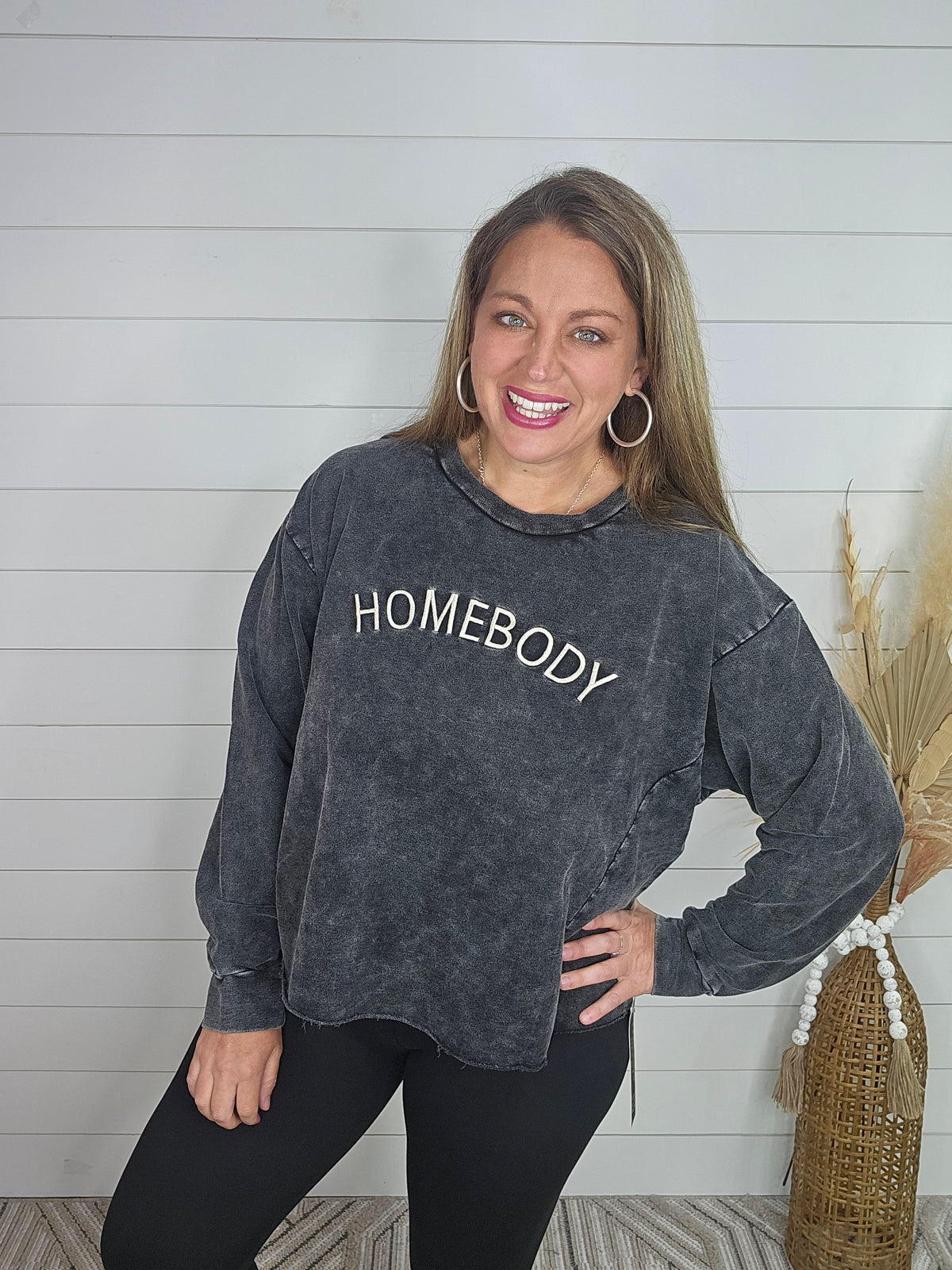 HOMEBODY BLACK VINTAGE WASH PULLOVER