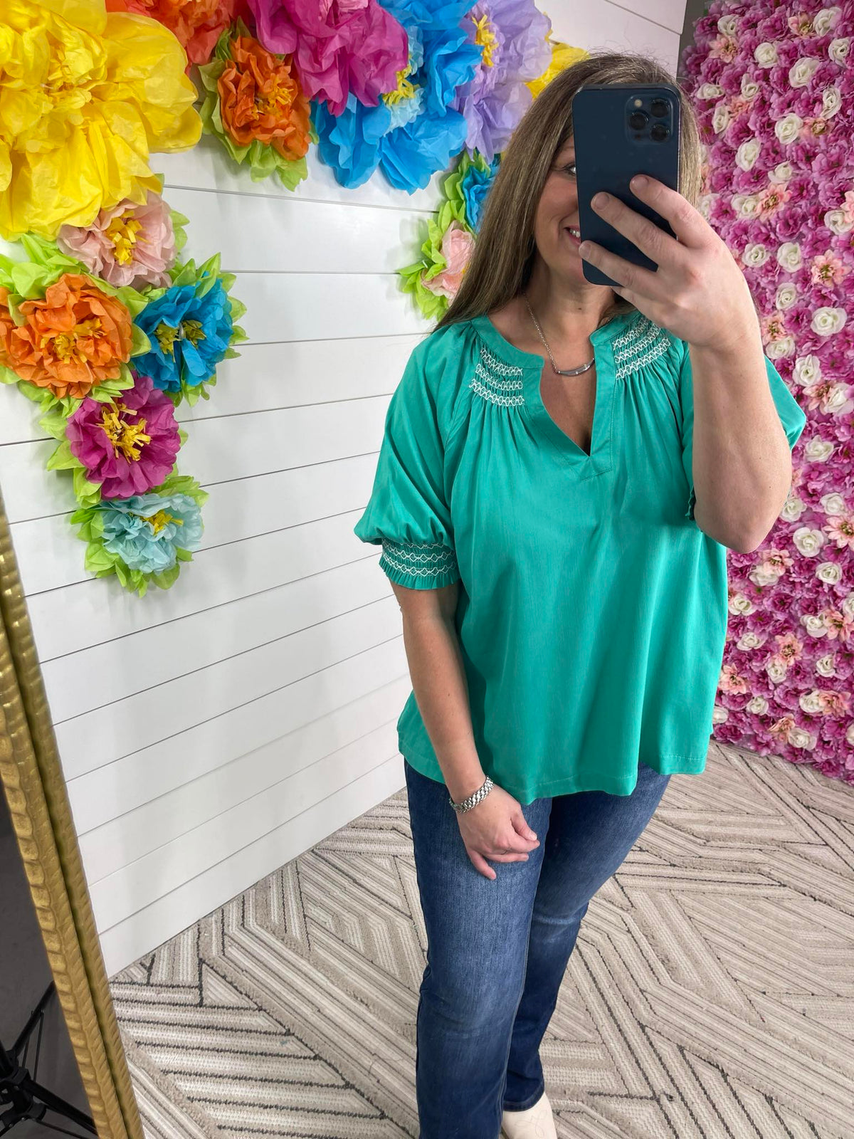 JADE SHORT SLEEVE SPLIT V-NECK TOP