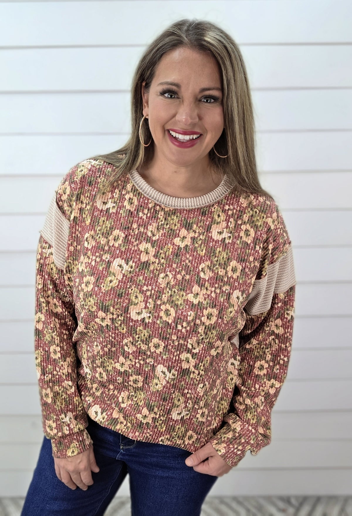 BERRY/MOCHA FLORAL RAISED RIBBED KNIT TOP