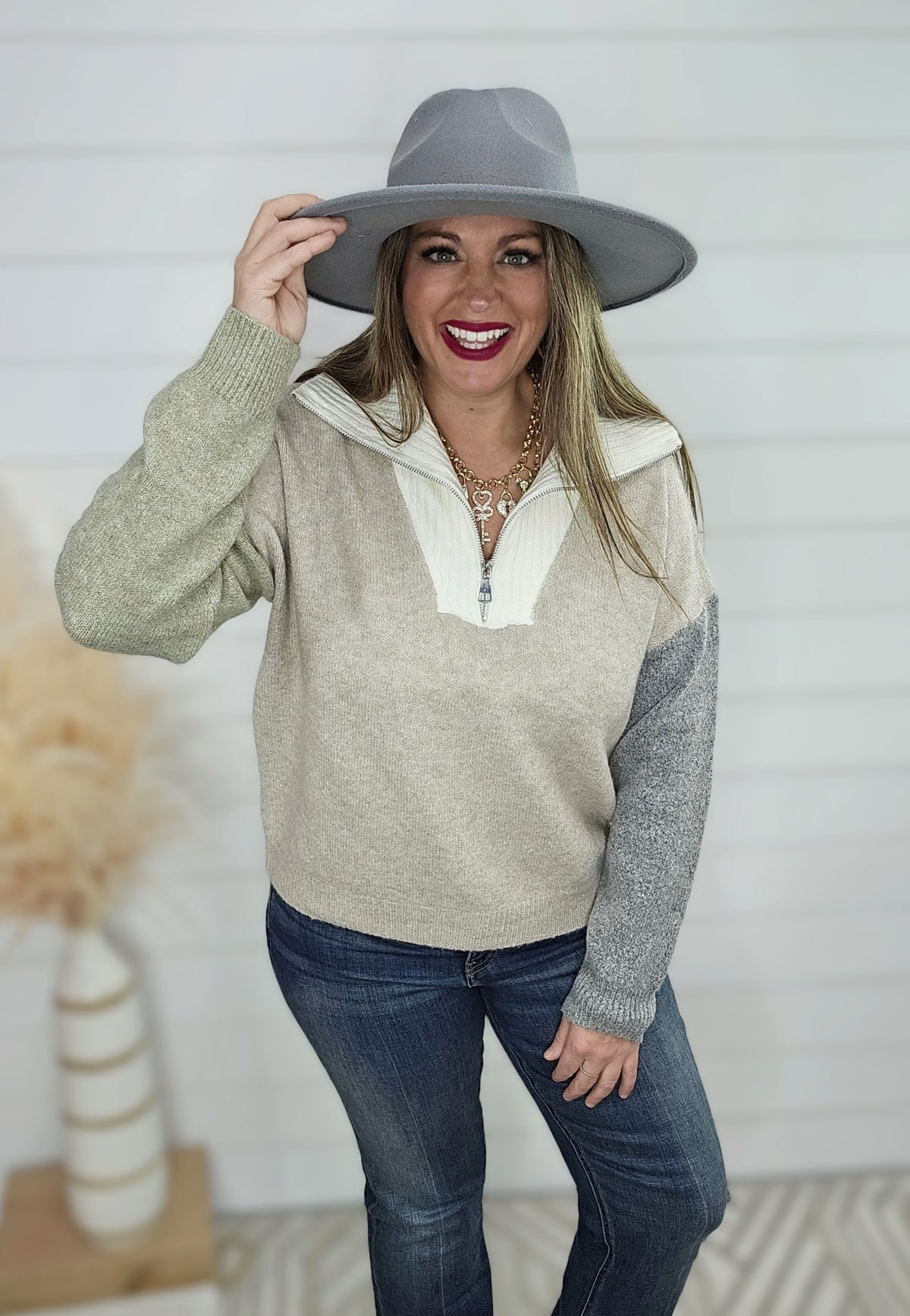 TAUPE/IVORY QUARTER ZIP SWEATER