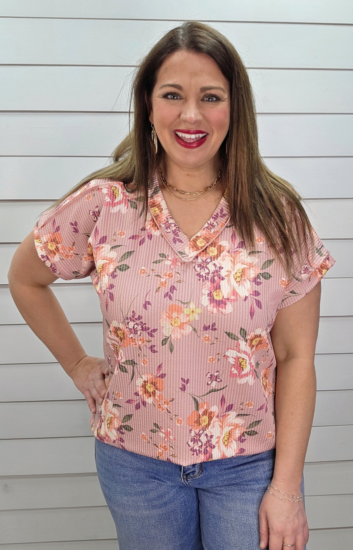 DUSTY PINK FLORAL RAISED RIBBED V NECK KNIT TOP
