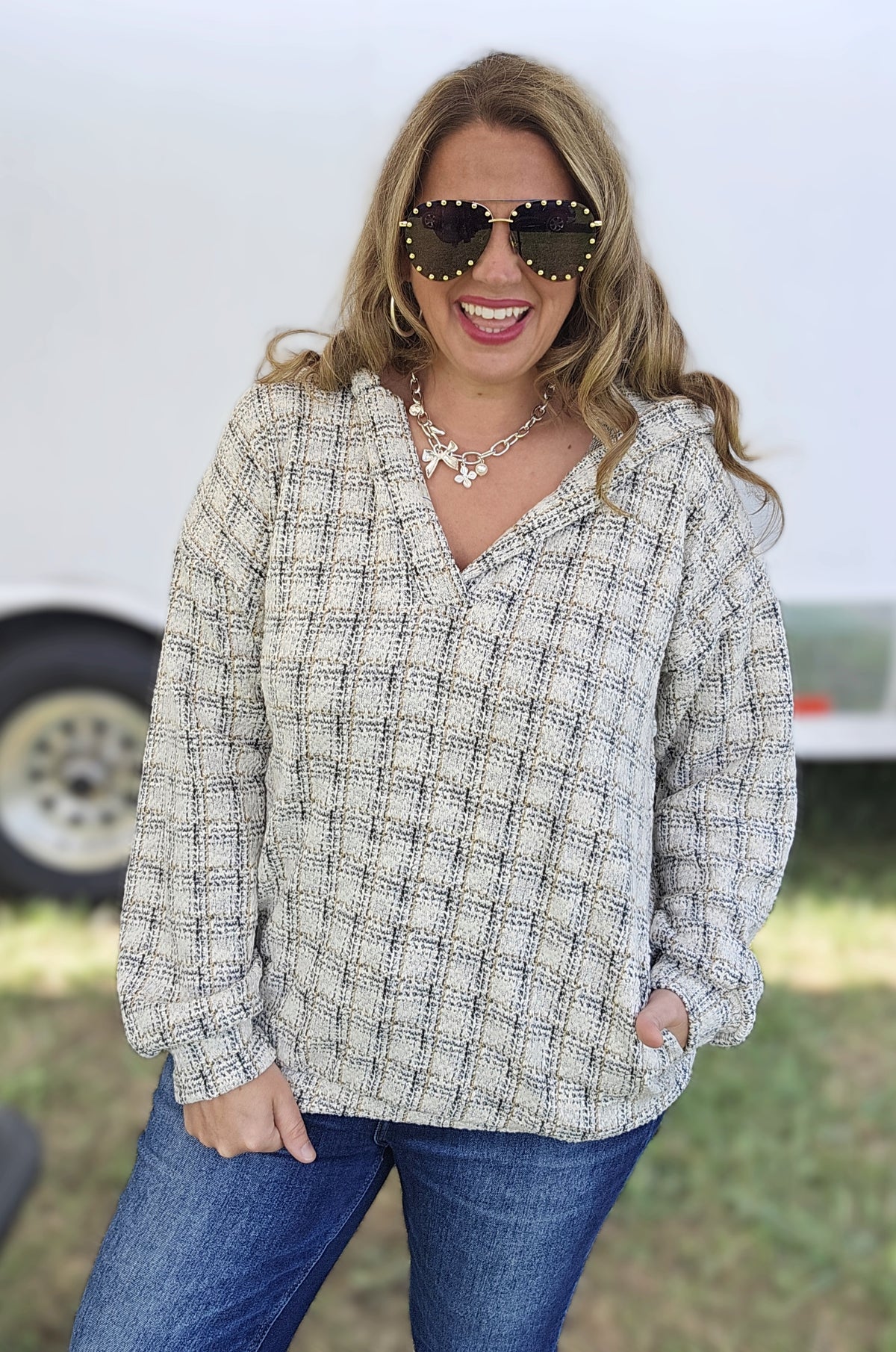 BLACK/CREAM PLAID SOFT TWEED V NECK HOODED PULLOVER