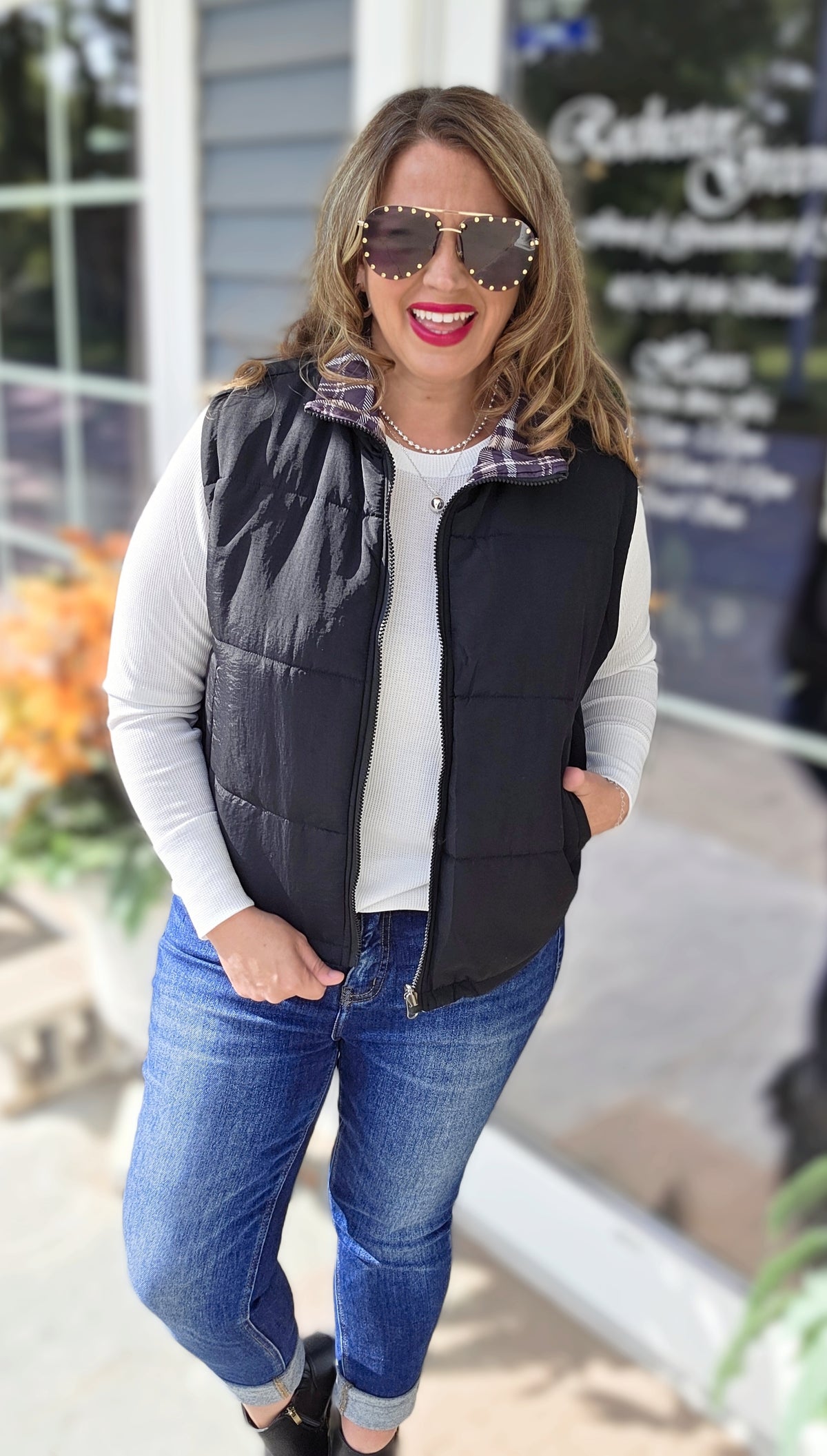 BLACK/PLAID REVERSIBLE VEST