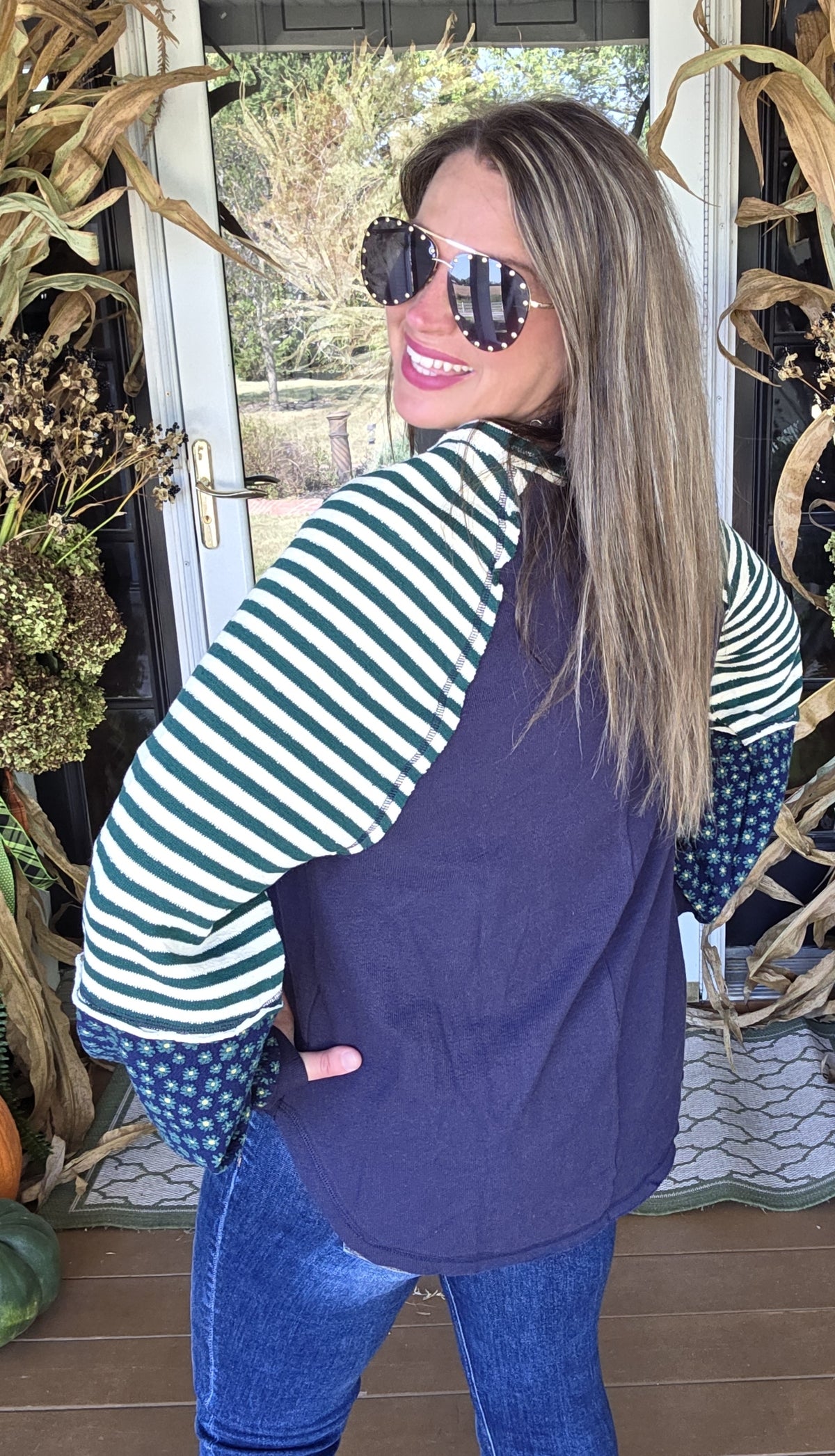NAVY/HUNTER GREEN STRIPED FLORAL CONTRAST SLEEVE TOP
