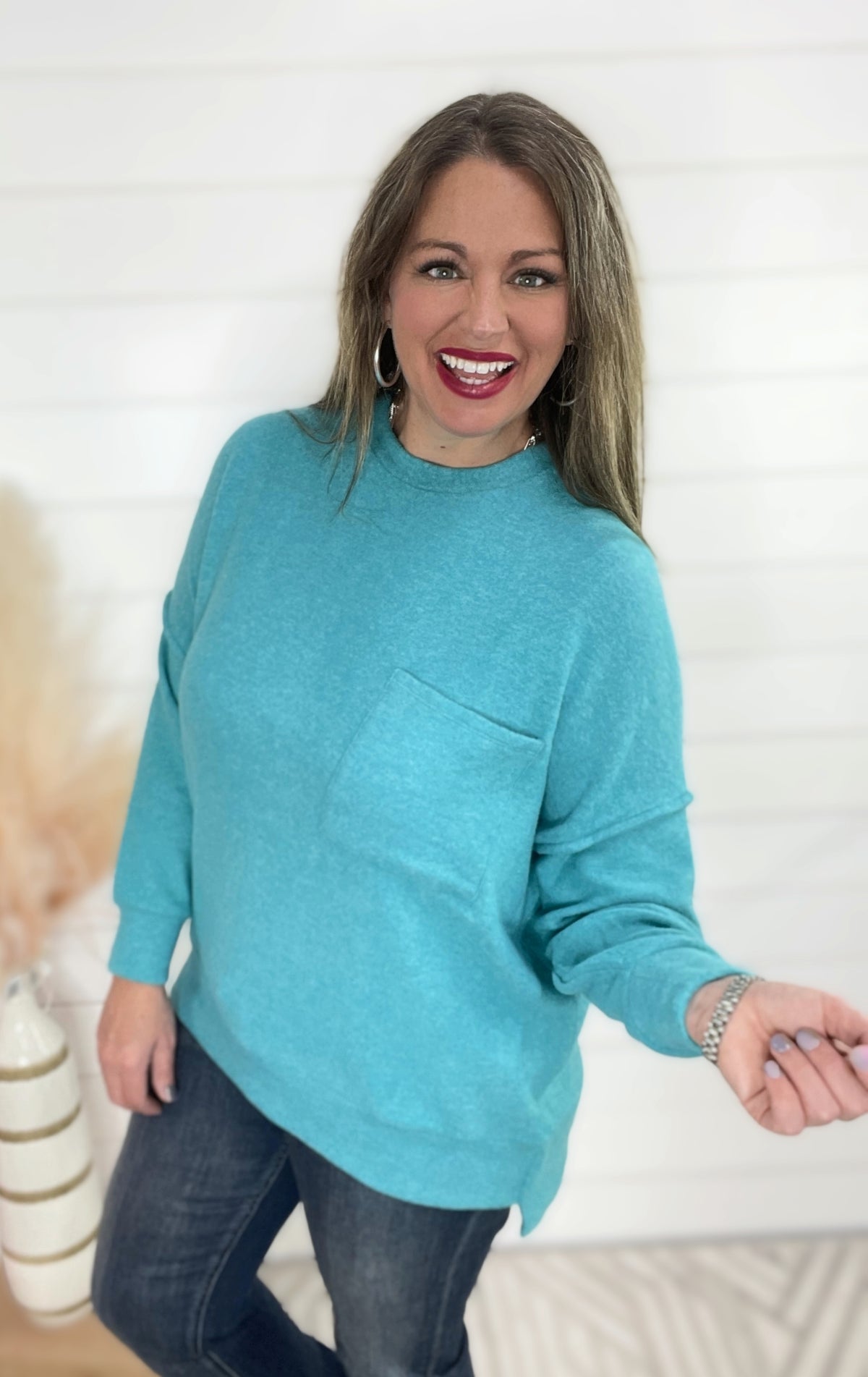 LT TEAL OVERSIZED BRUSHED KNIT POCKET TOP